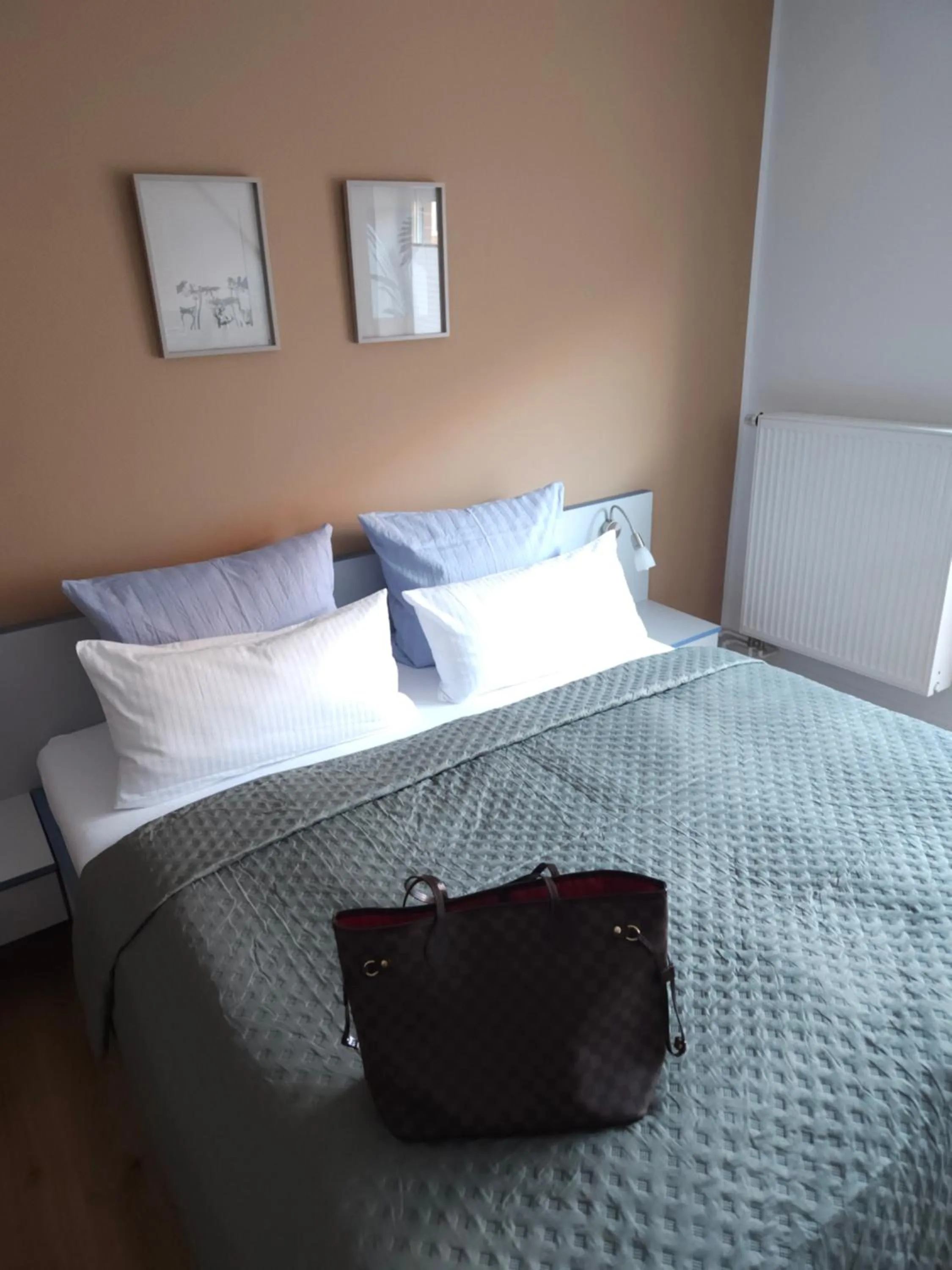 Bedroom, Bed in Hotel Am Deich