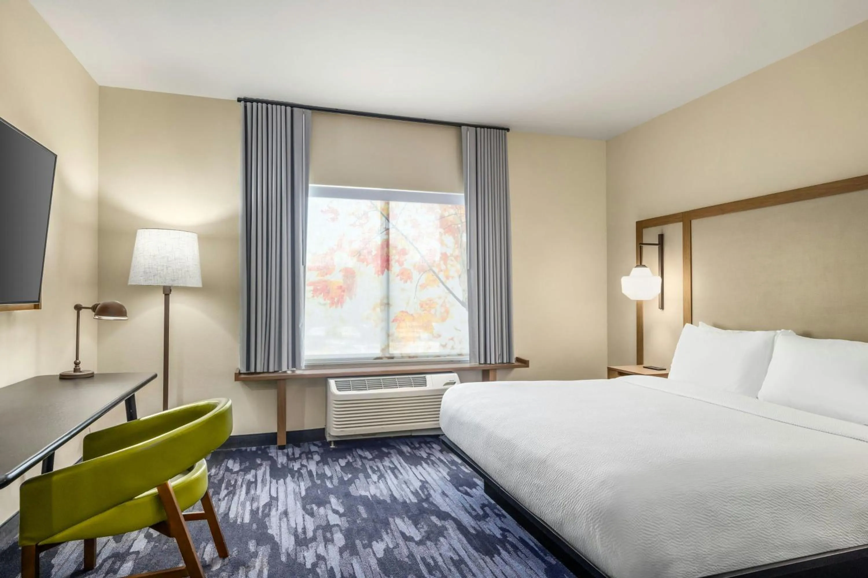Photo of the whole room, Bed in Fairfield by Marriott Inn & Suites San Antonio Medical Center