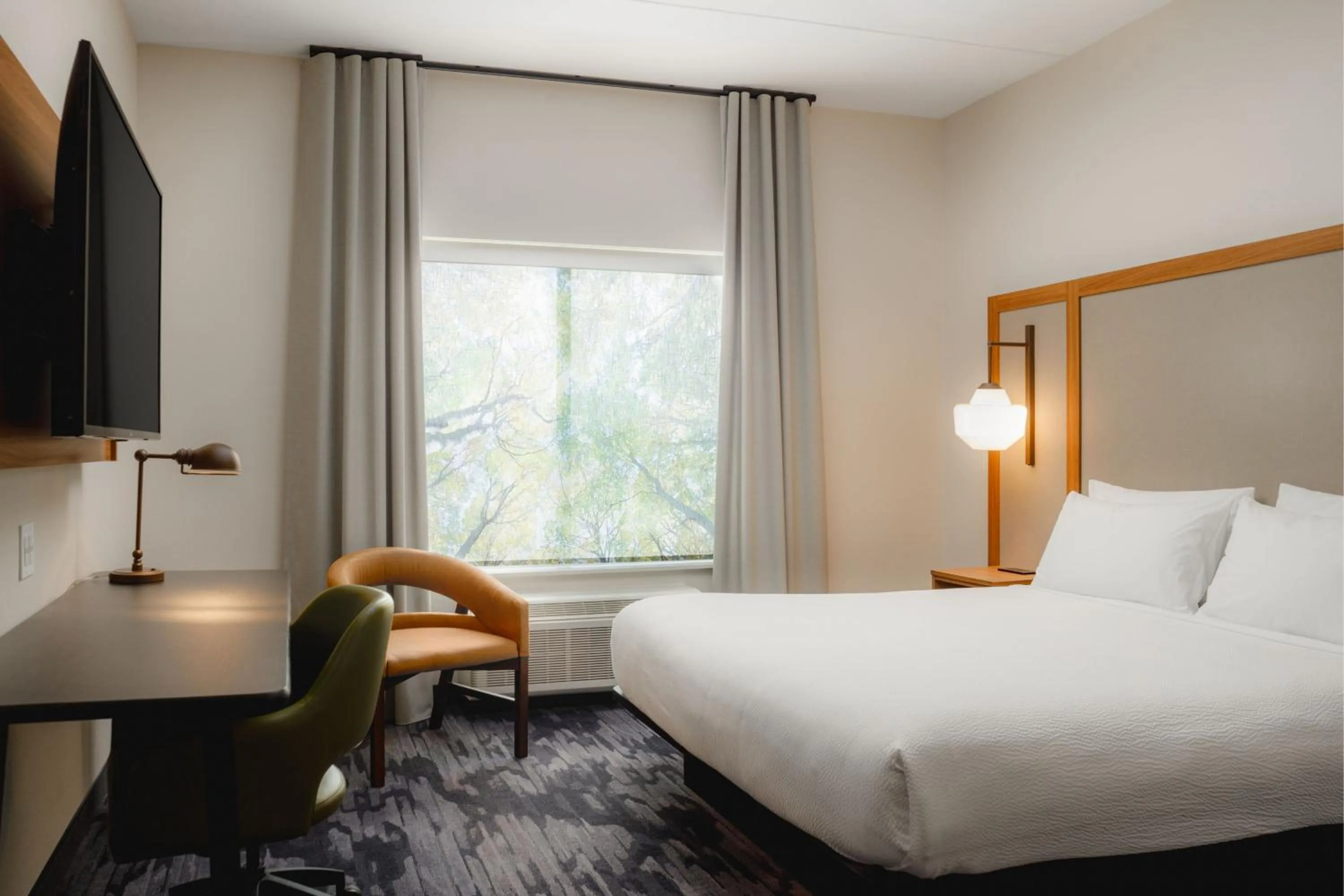 Photo of the whole room, Bed in Fairfield by Marriott Inn & Suites Knoxville Northwest