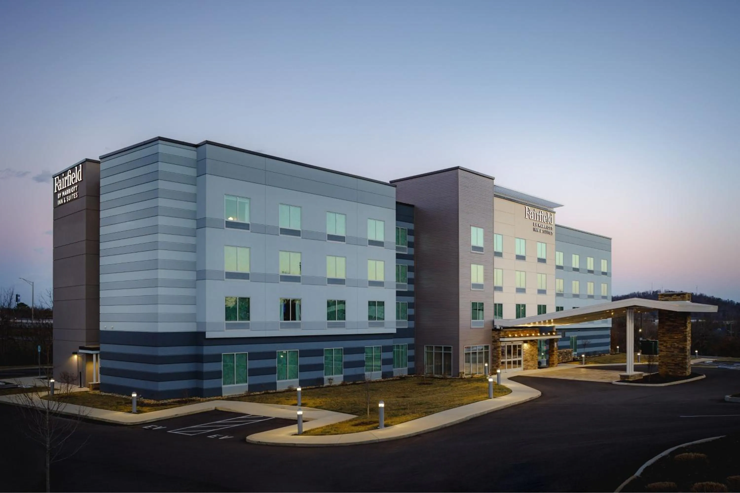 Property building in Fairfield by Marriott Inn & Suites Knoxville Northwest