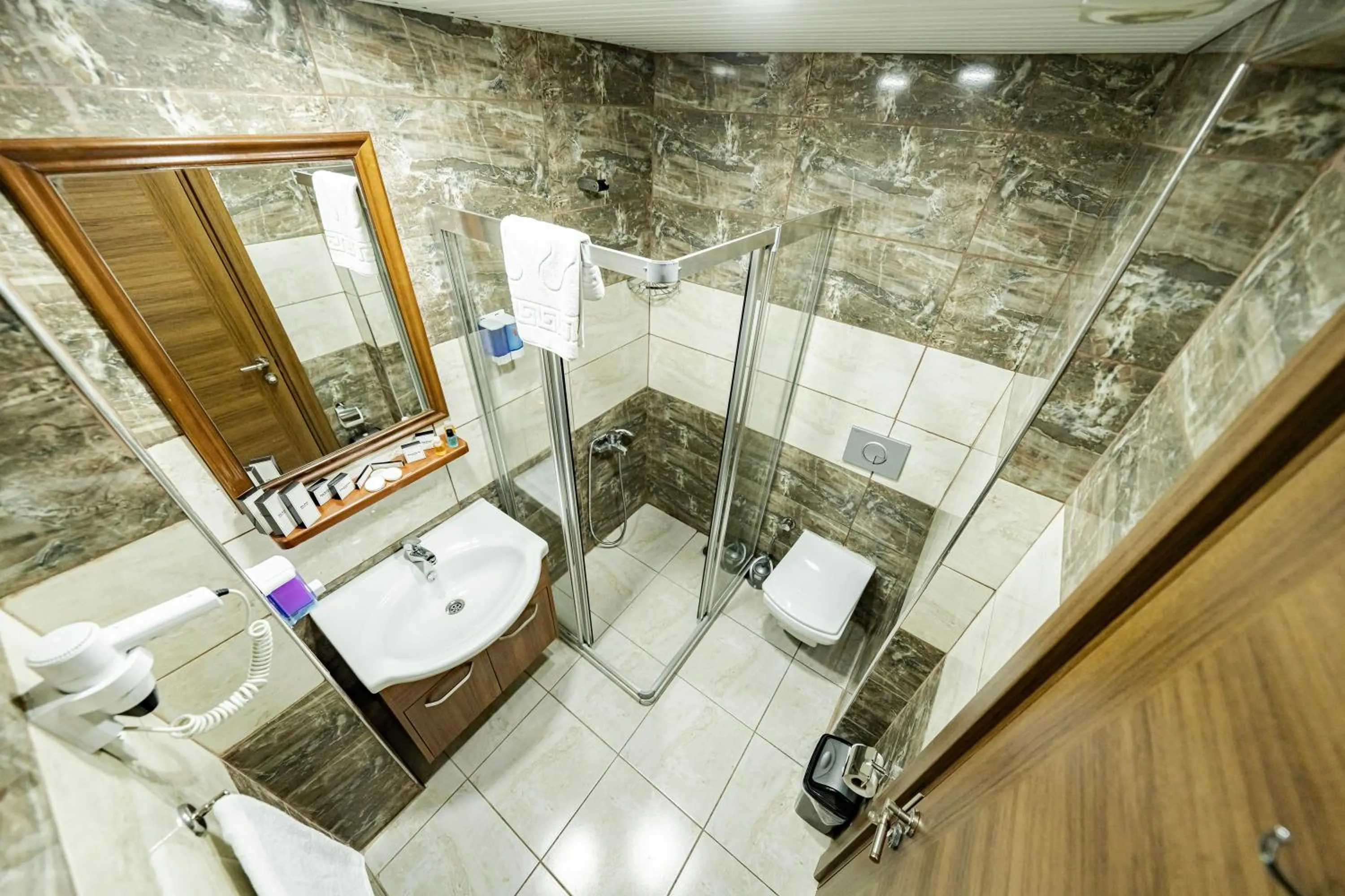 Bathroom in Hamit Hotel Kizilay