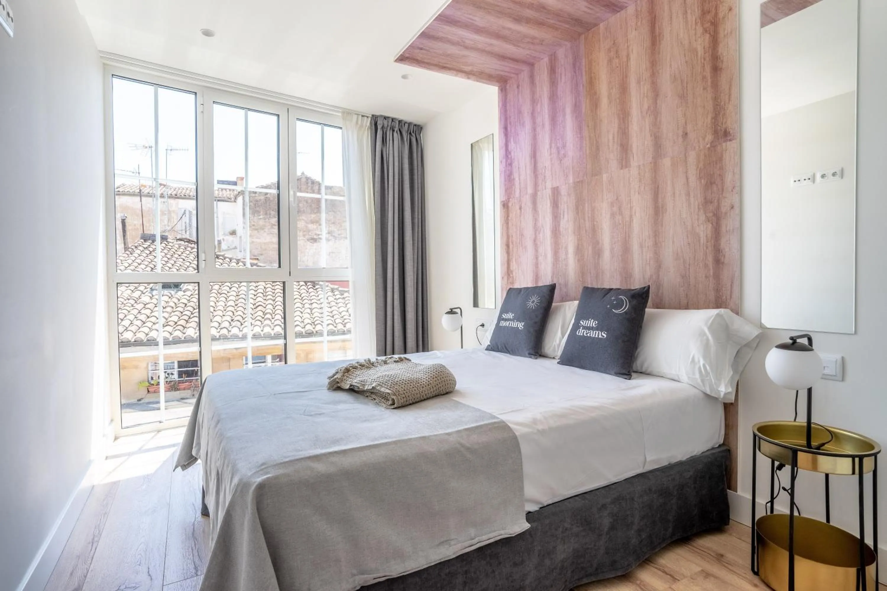 Bed in Limehome Haro Calle de la Vega