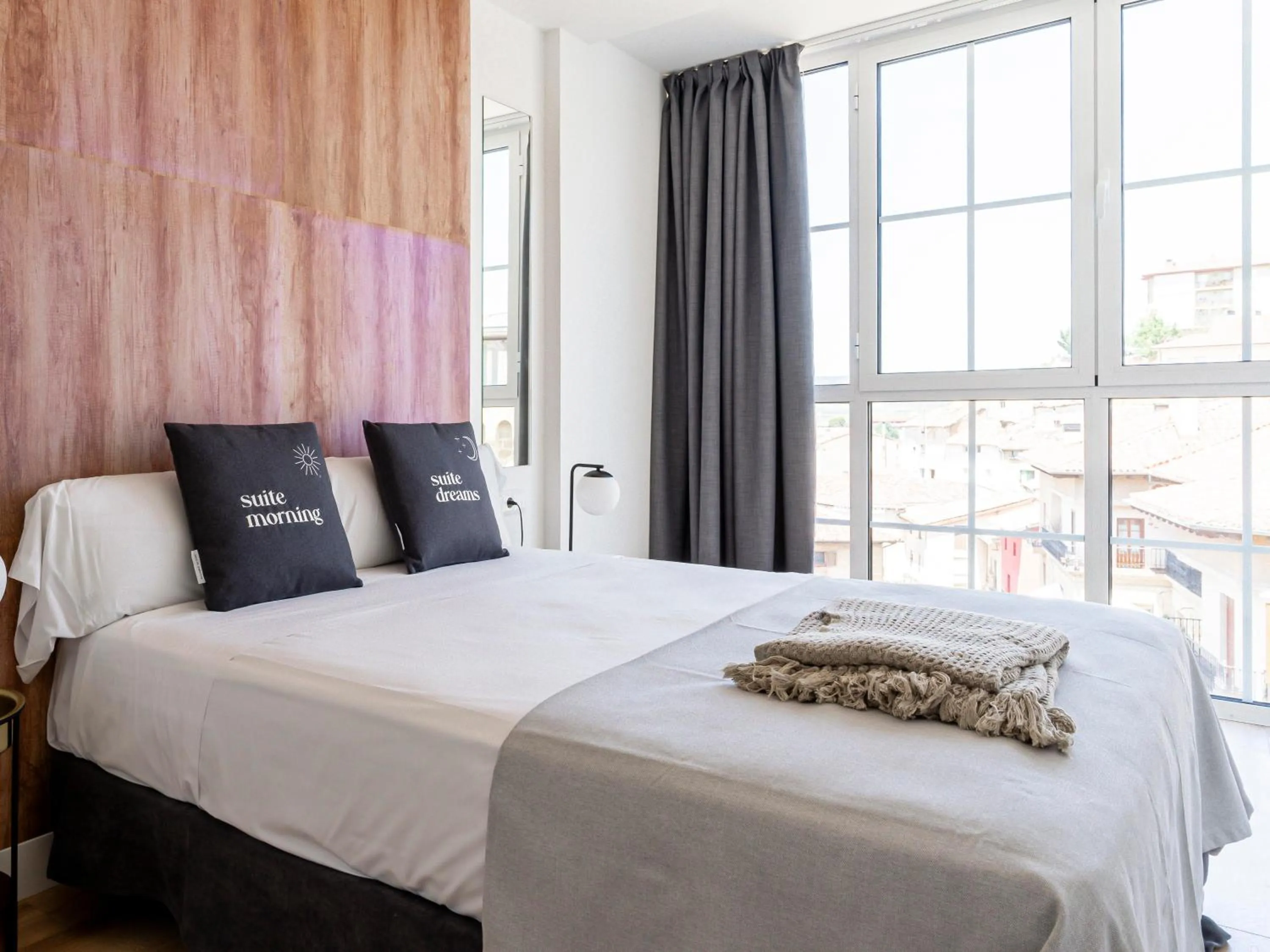 Bed in Limehome Haro Calle de la Vega