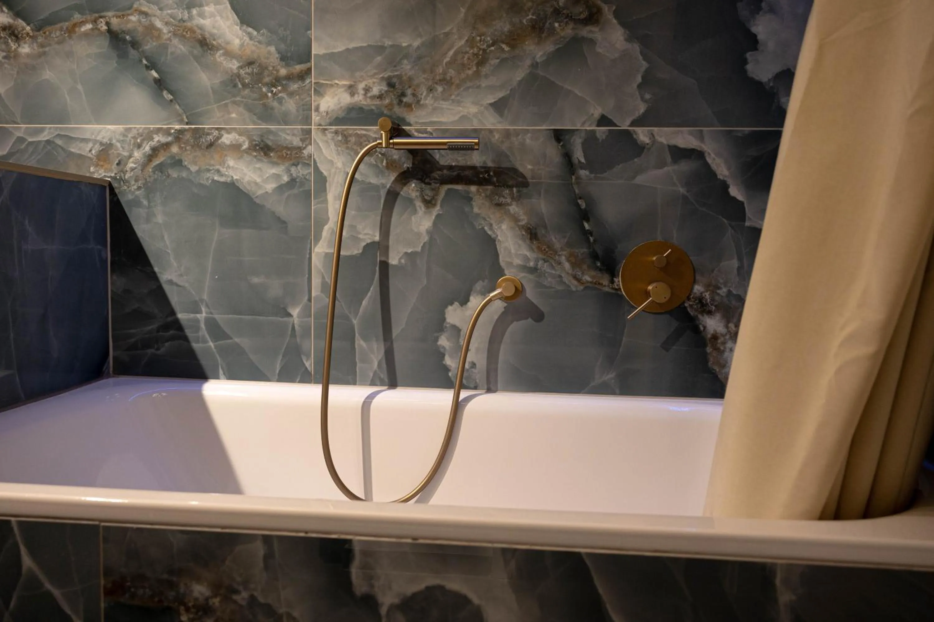 Hostel oder Ferienwohnung 1-16 Personen im BLAUEN HAUS