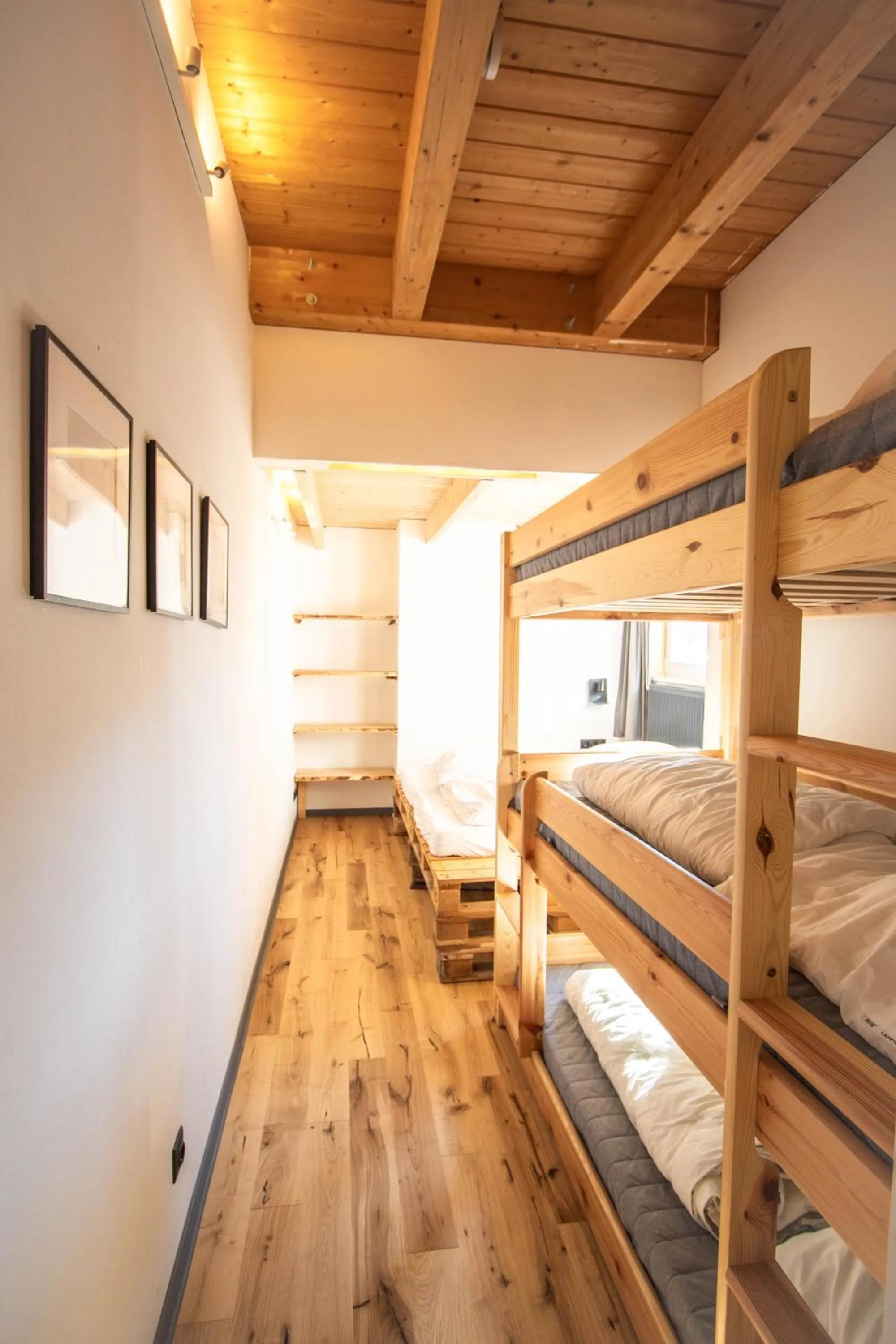 Bed in Hostel oder Ferienwohnung 1-16 Personen im BLAUEN HAUS