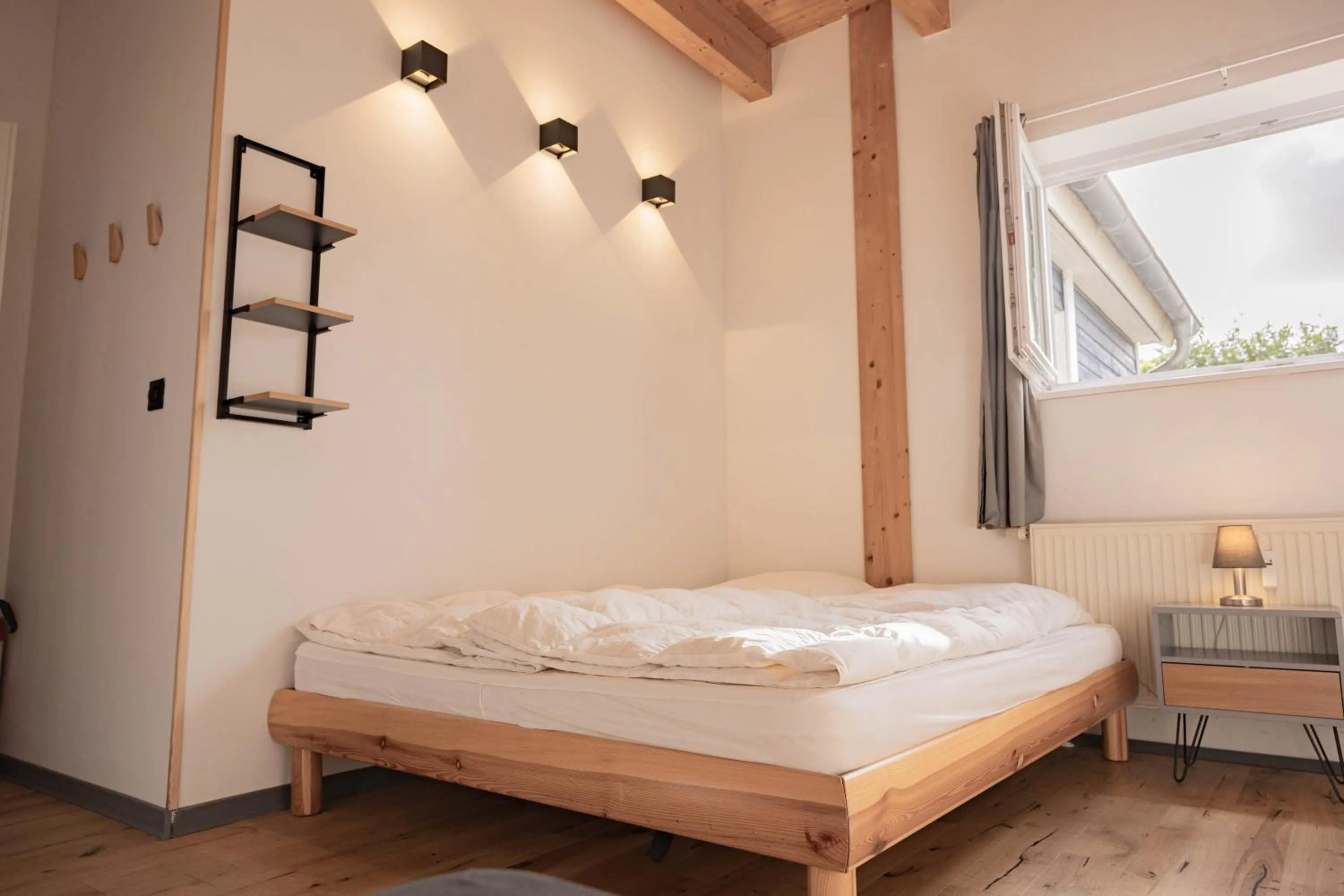 Bed in Hostel oder Ferienwohnung 1-16 Personen im BLAUEN HAUS