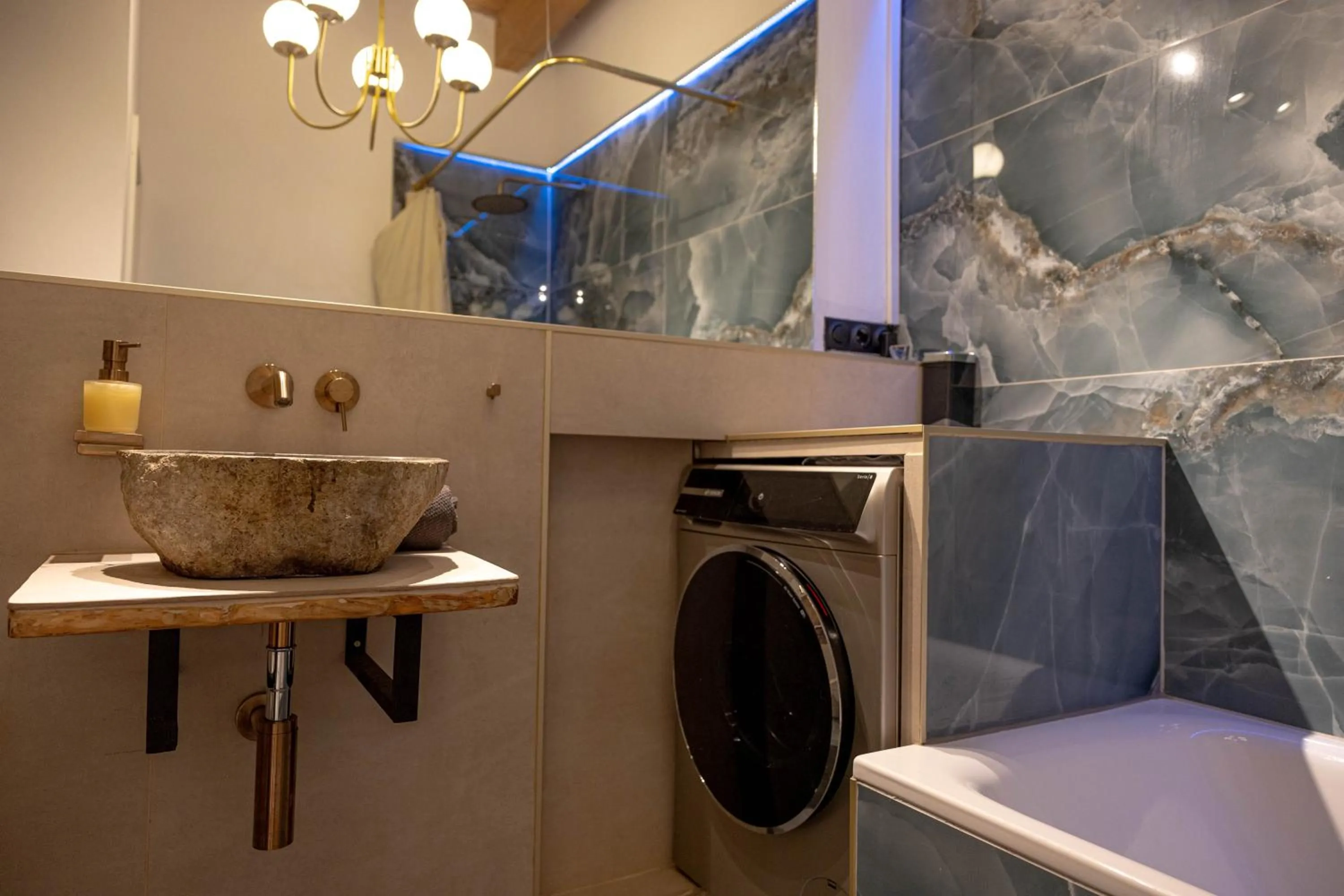 Hostel oder Ferienwohnung 1-16 Personen im BLAUEN HAUS