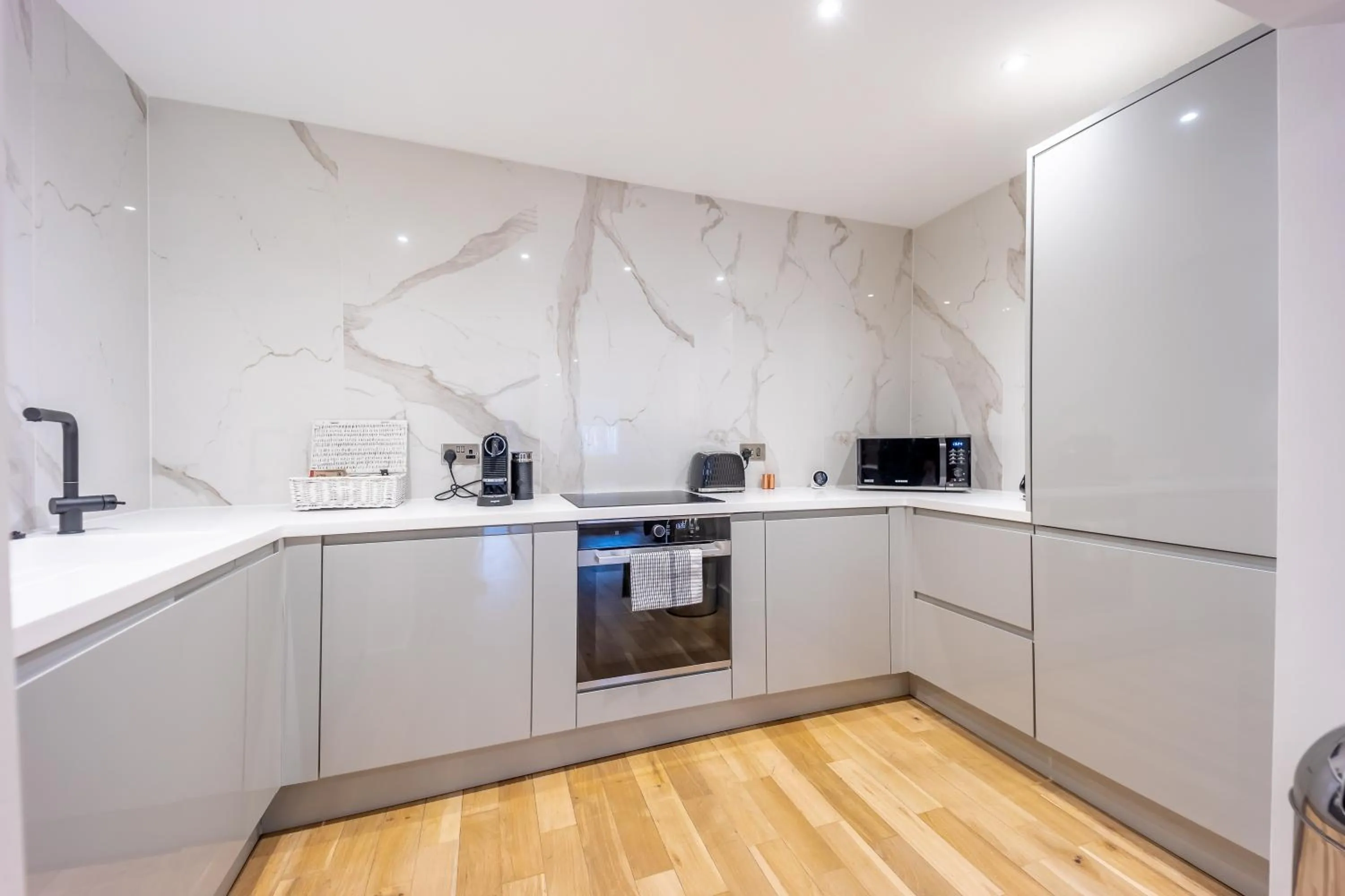 Coffee/tea facilities in No1 Apartments Edinburgh - New Town