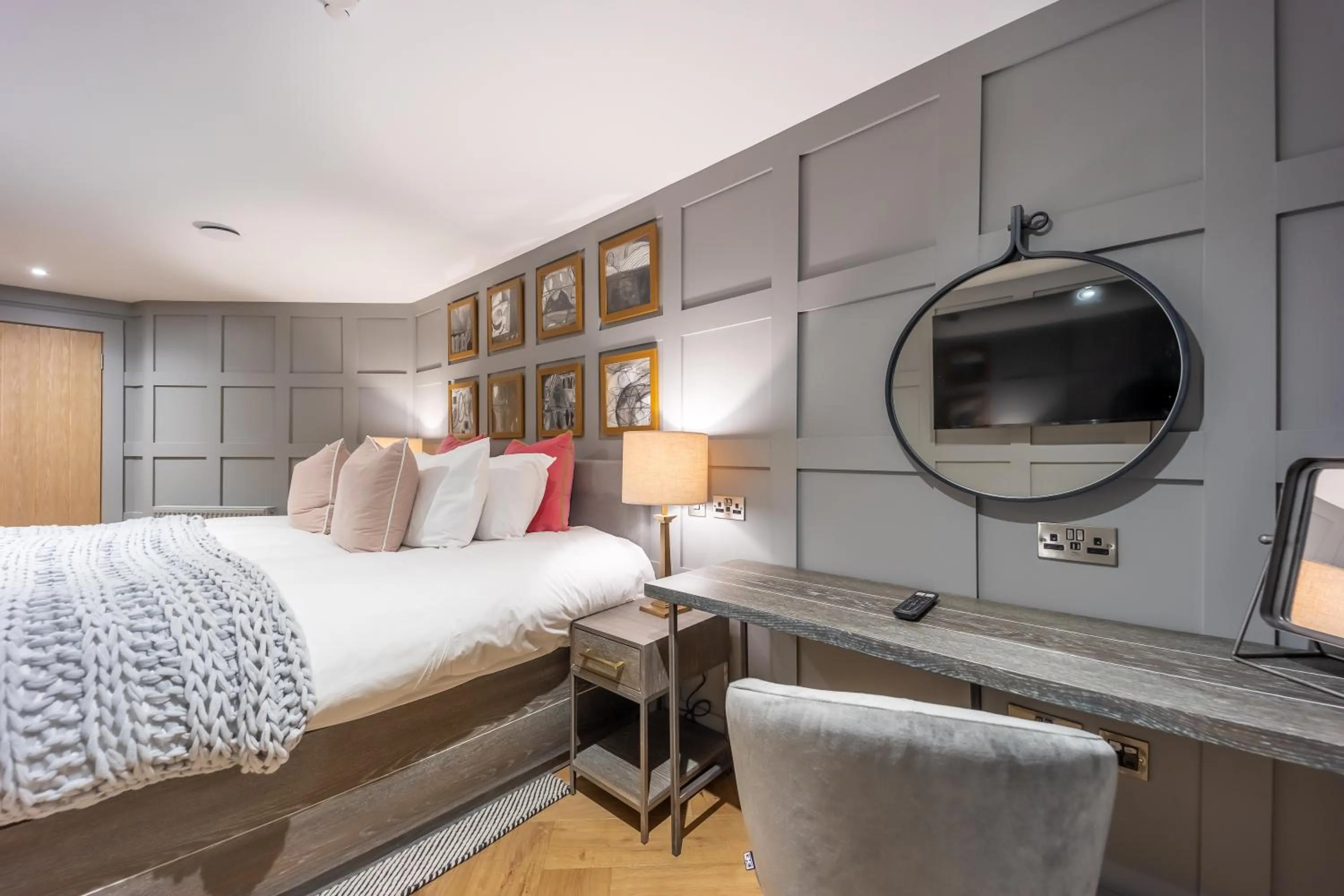 Bed in No1 Apartments Edinburgh - New Town