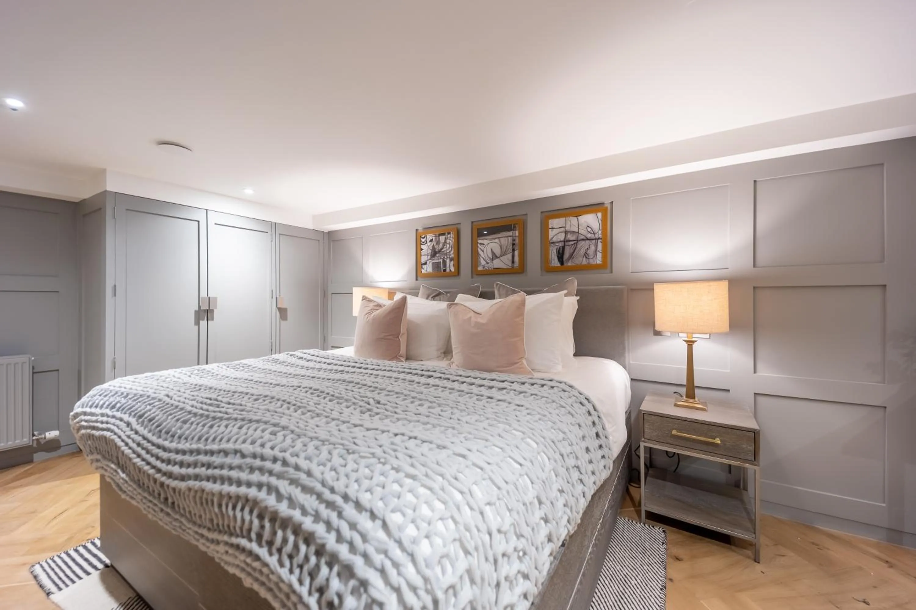 Bed in No1 Apartments Edinburgh - New Town