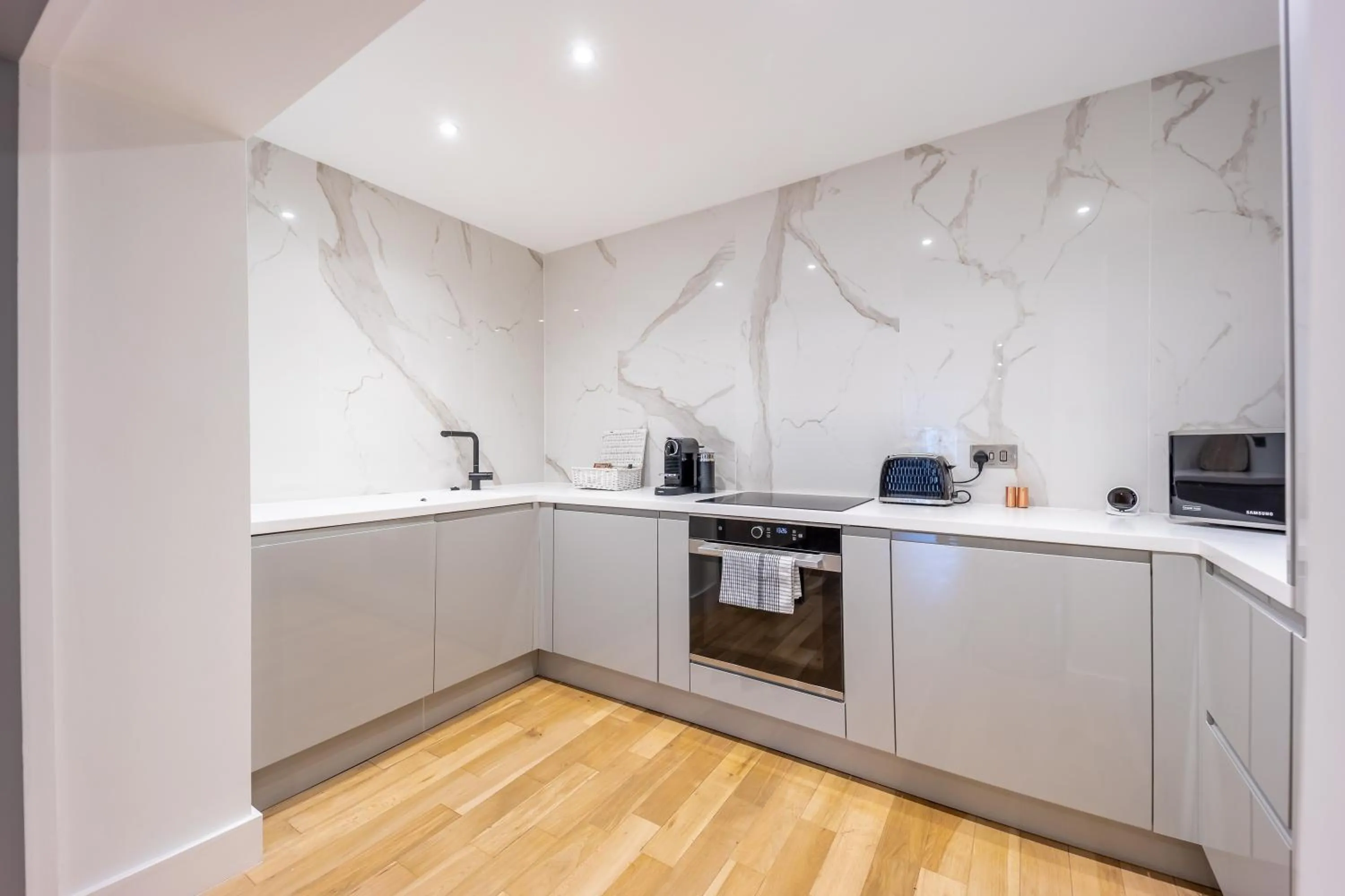 Coffee/tea facilities in No1 Apartments Edinburgh - New Town