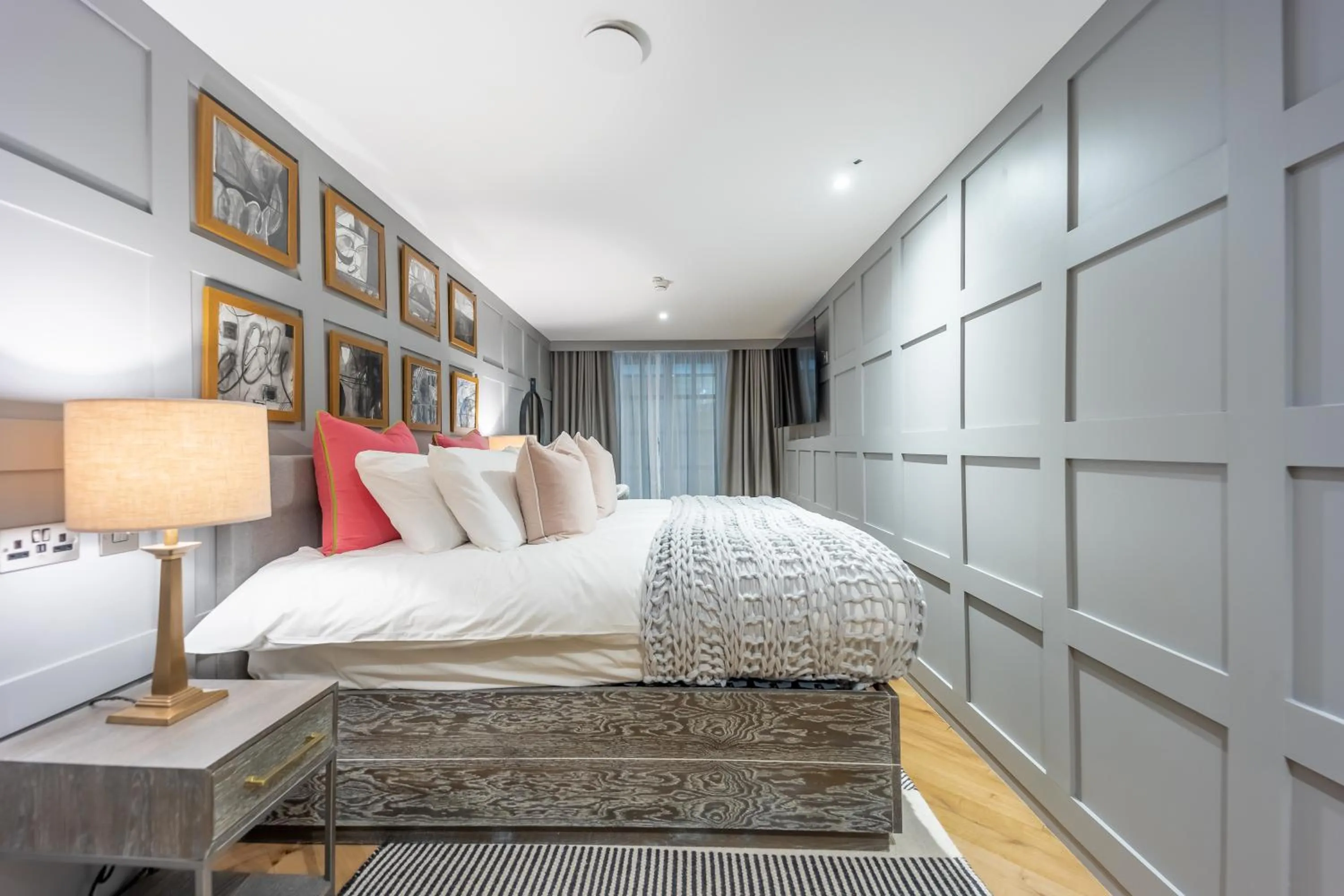 Bed in No1 Apartments Edinburgh - New Town