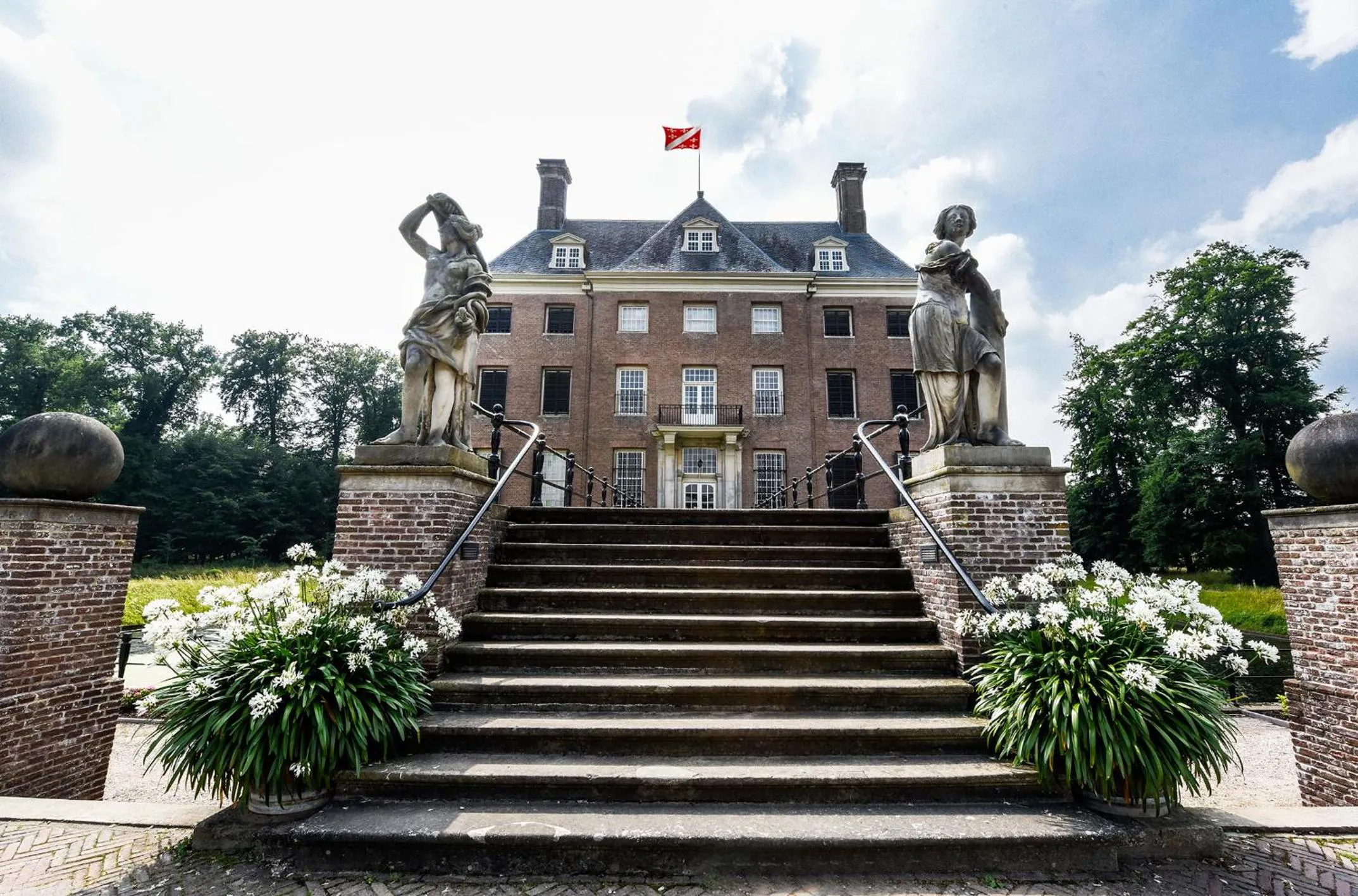 Nearby landmark, Property Building in B & B Wellness voor 2