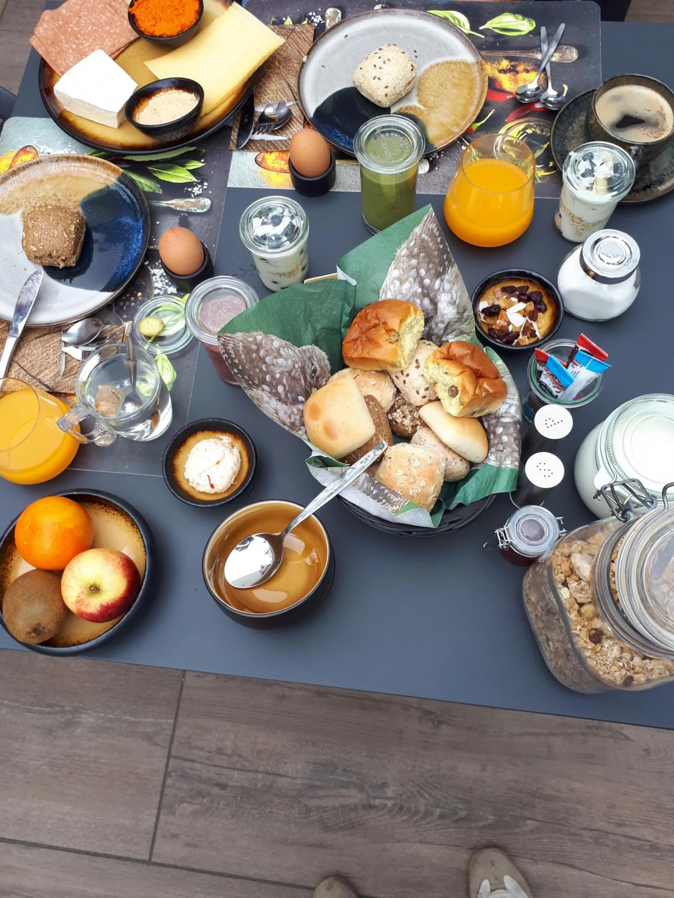 Food and drinks, Breakfast in B & B Wellness voor 2