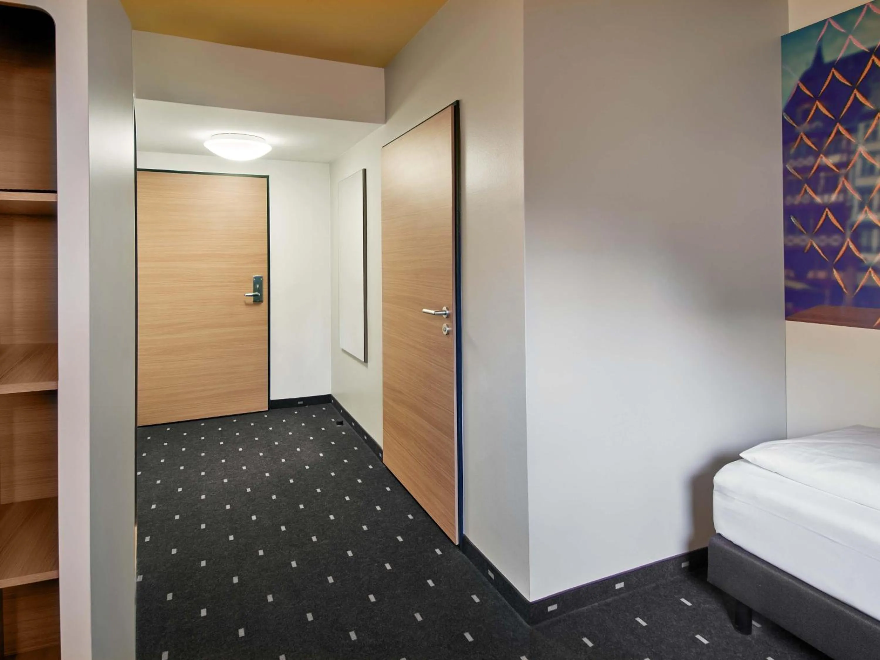 Photo of the whole room, Bed in B&B Hotel Frankfurt-Nord