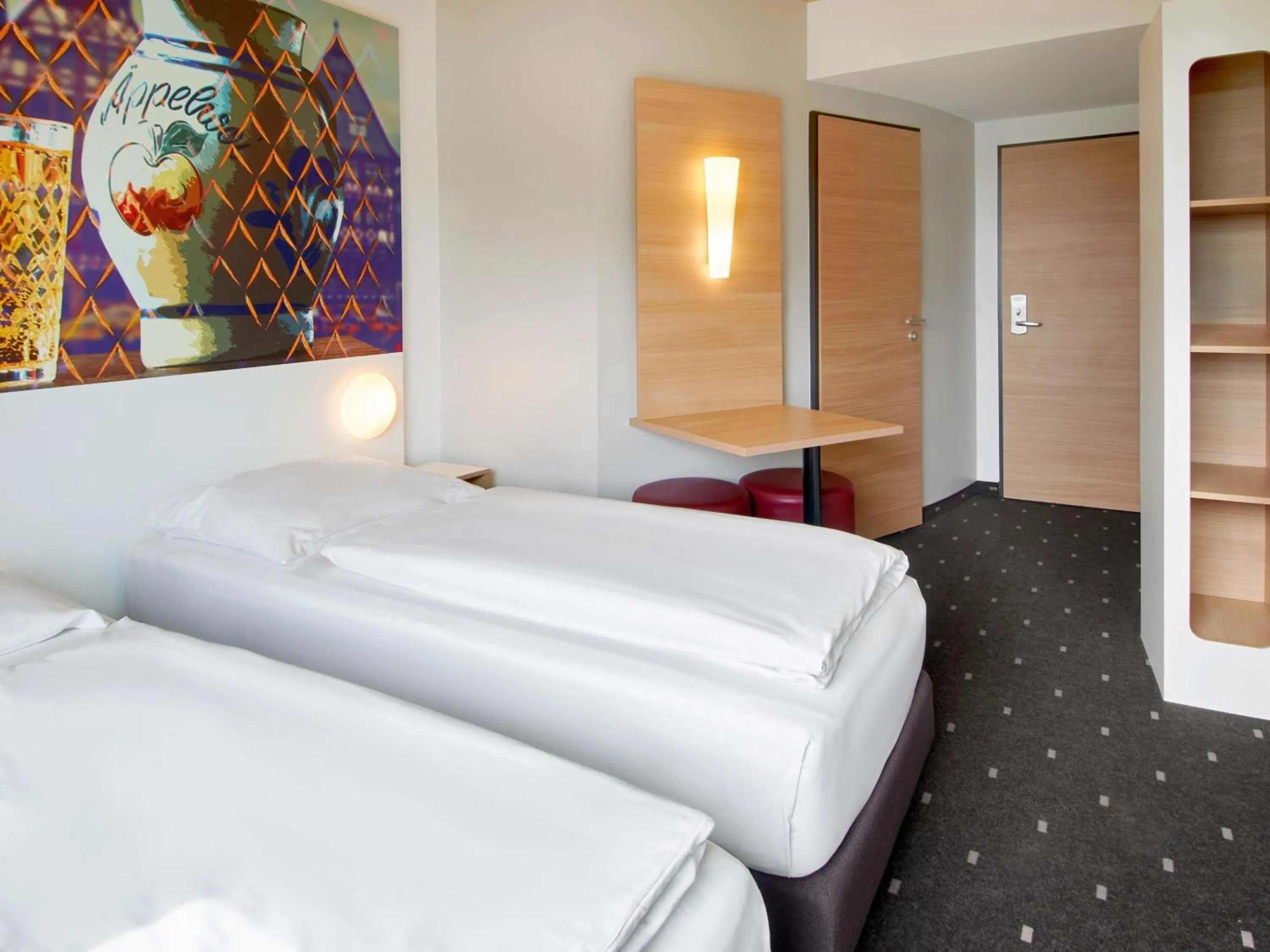 Photo of the whole room, Bed in B&B Hotel Frankfurt-Nord