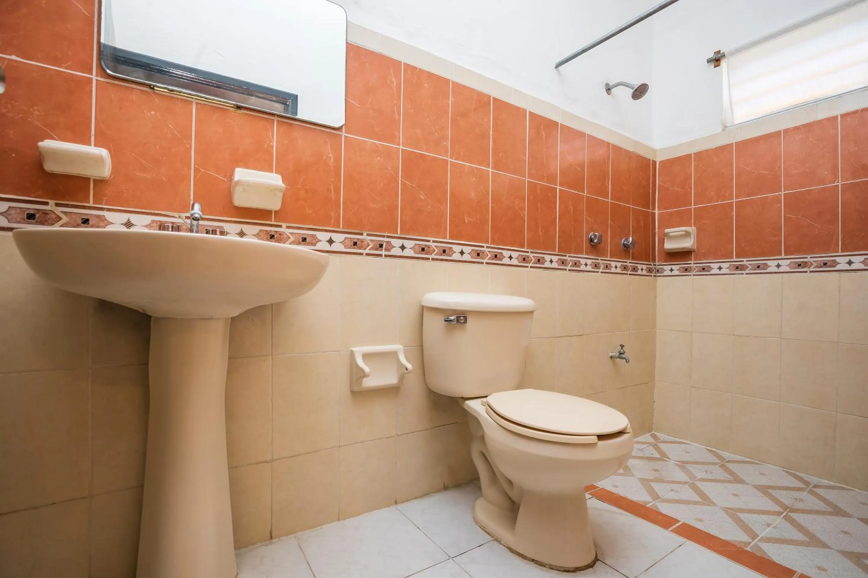 Bathroom in OYO Hotel Mexico