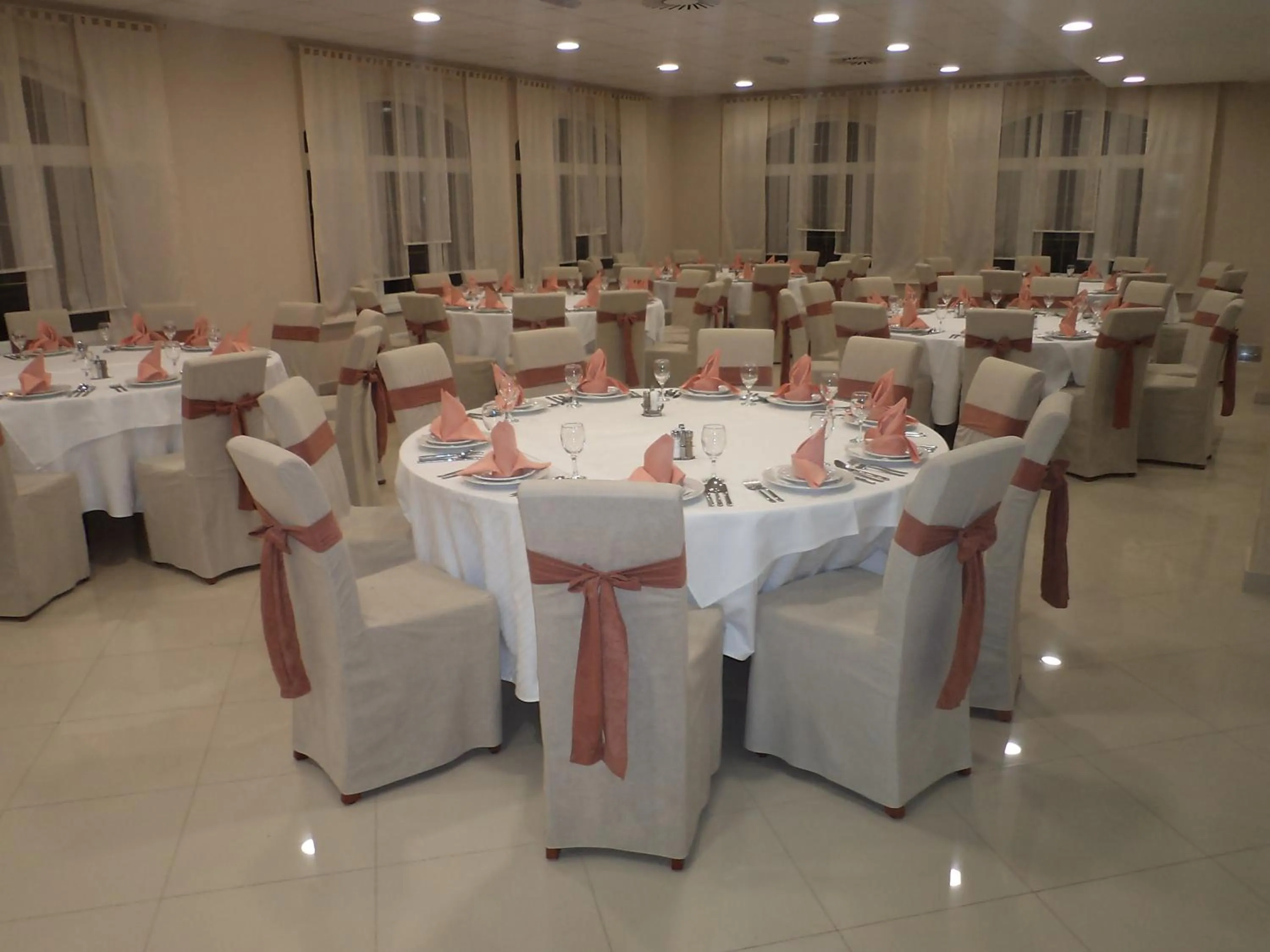 Restaurant/places to eat in Hotel Amarilis