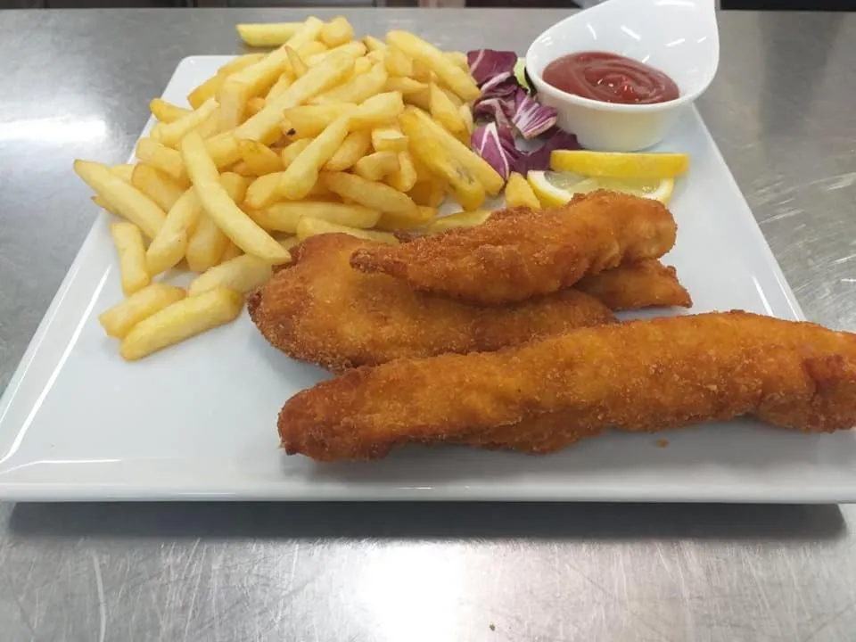 Restaurant/places to eat in Hotel Amarilis