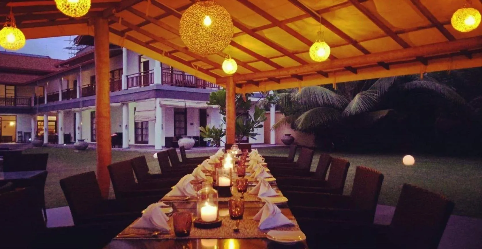 Restaurant/places to eat in IMAGINE Villa Hotel