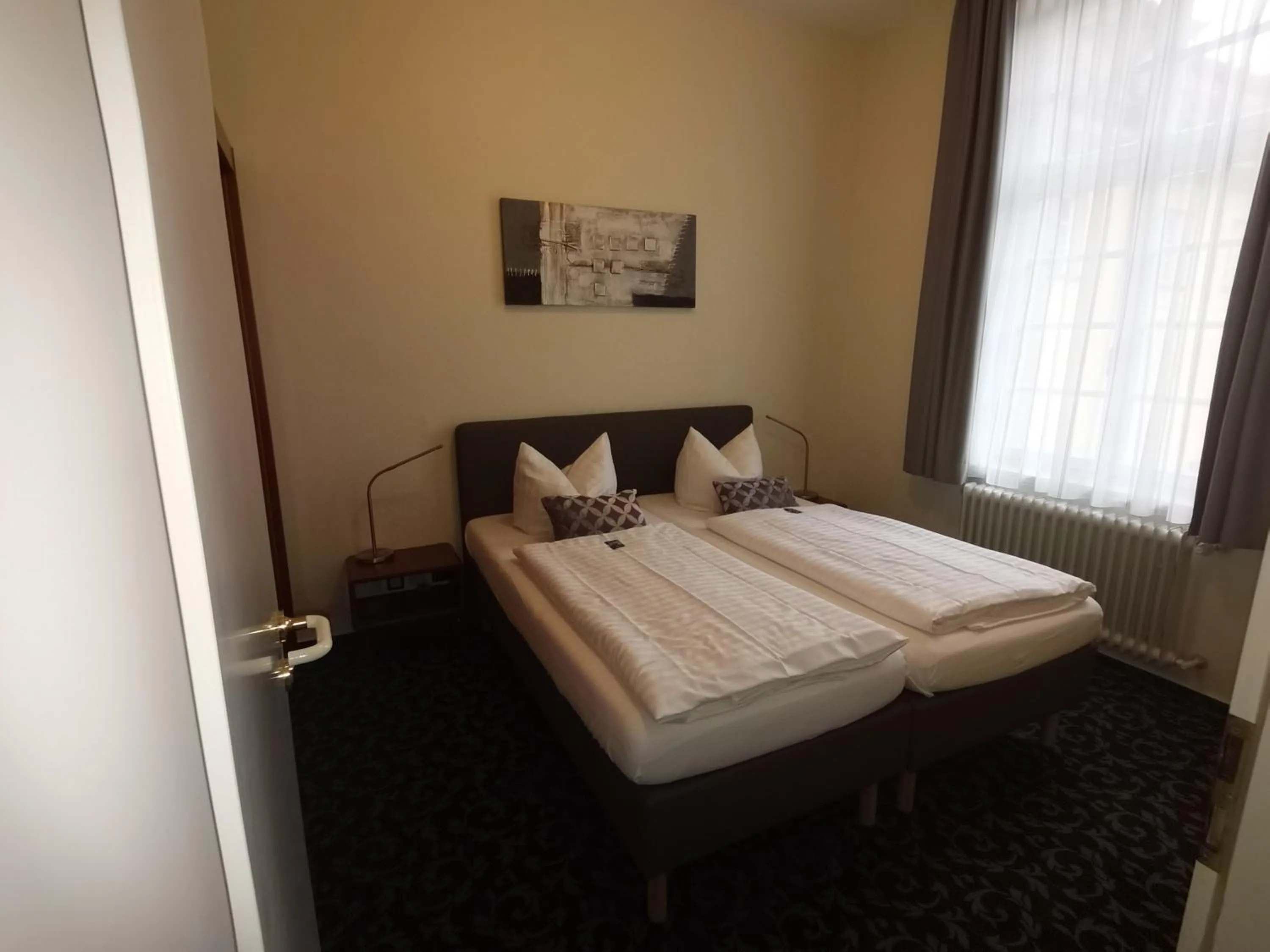 Bedroom, Bed in Badhotel Bad Brückenau