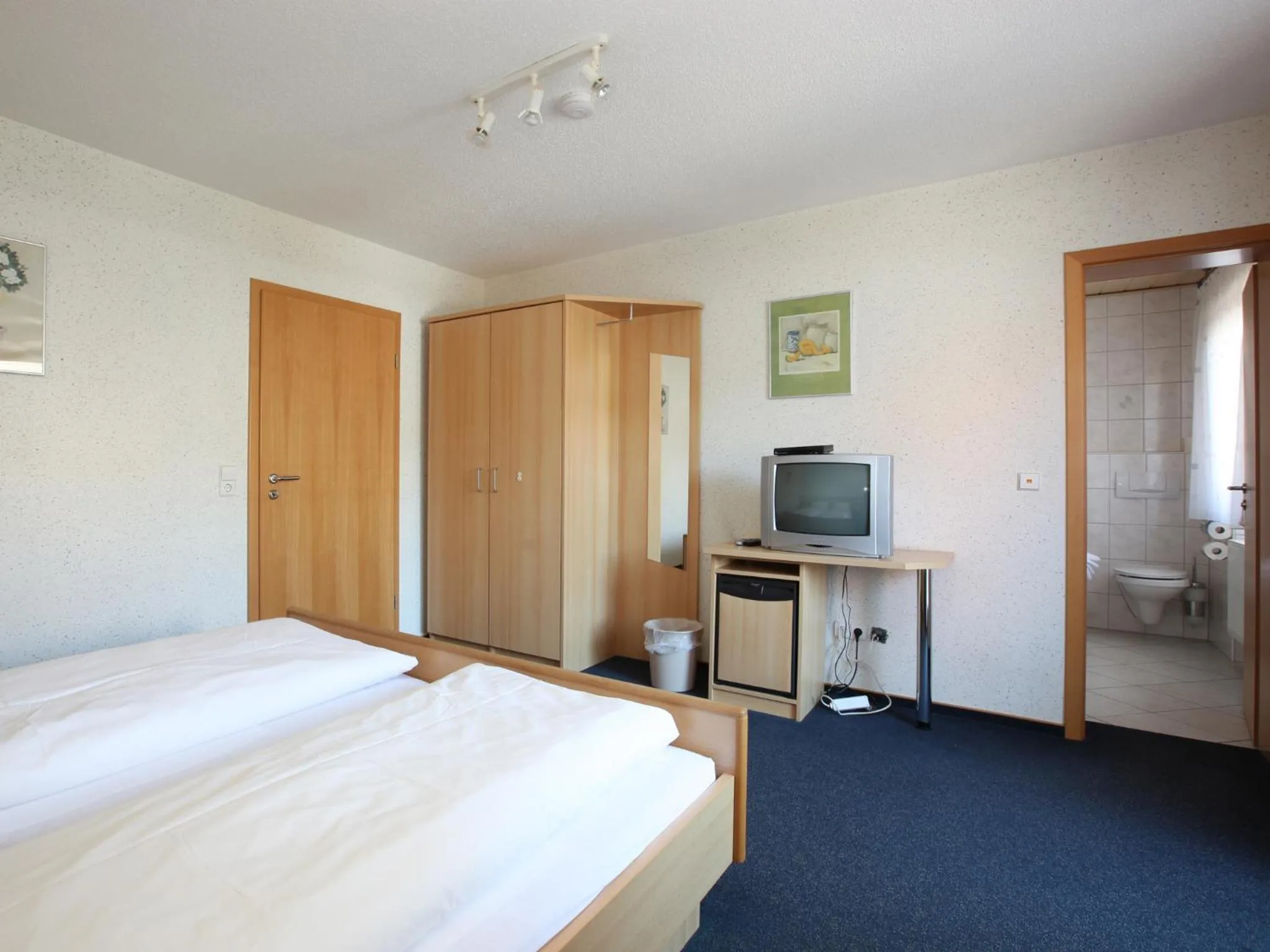 Photo of the whole room, Bed in Hotel Klosterbräustuben