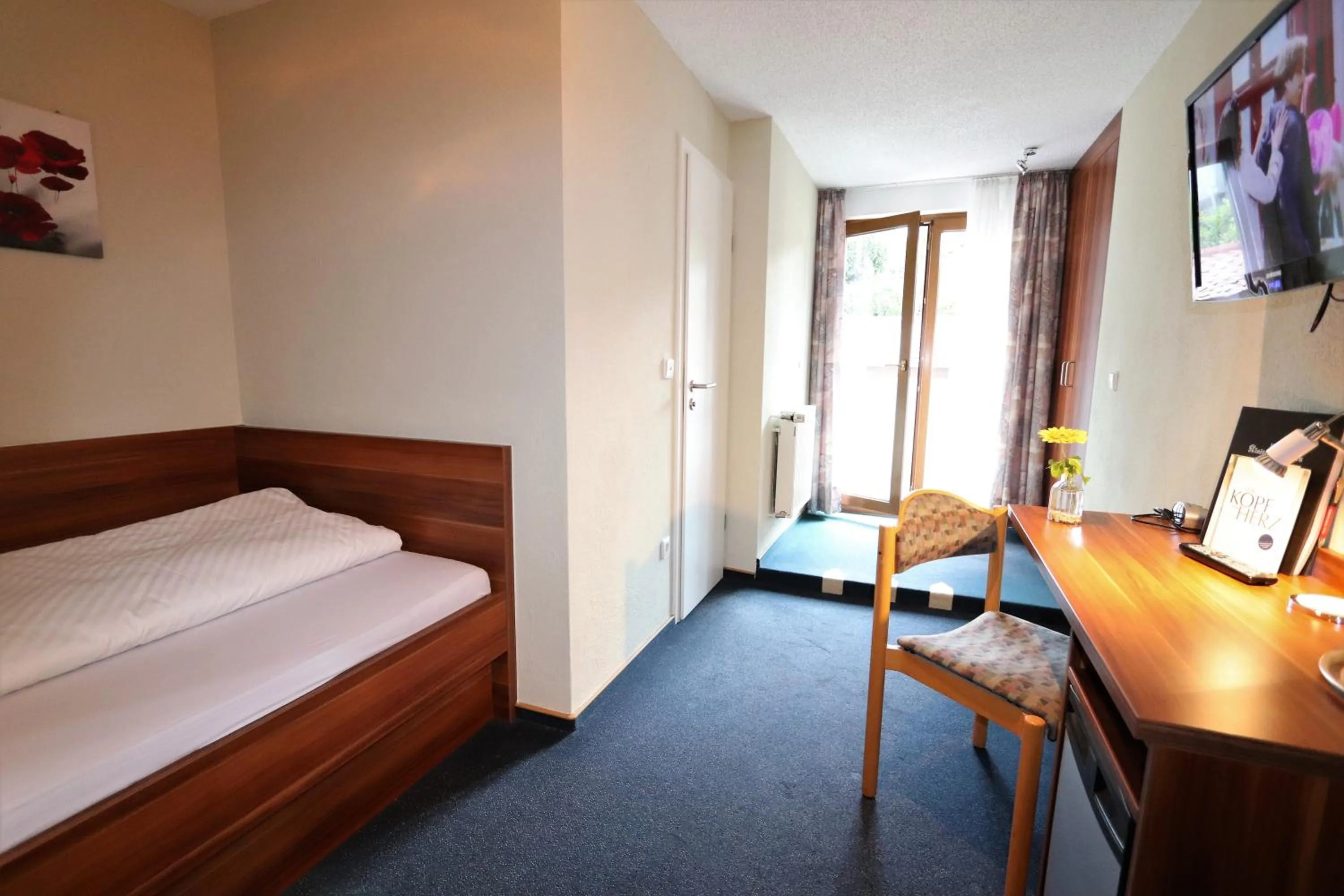 Photo of the whole room, Bed in Hotel Klosterbräustuben