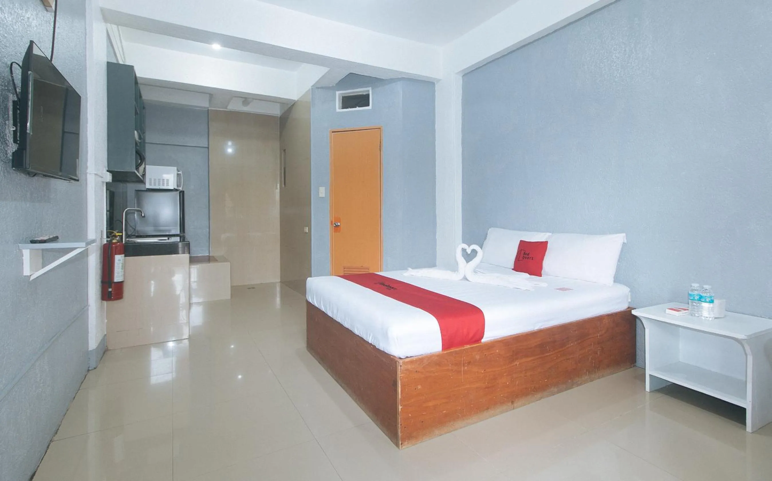Bed in RedDoorz Plus near Tambo Paranaque