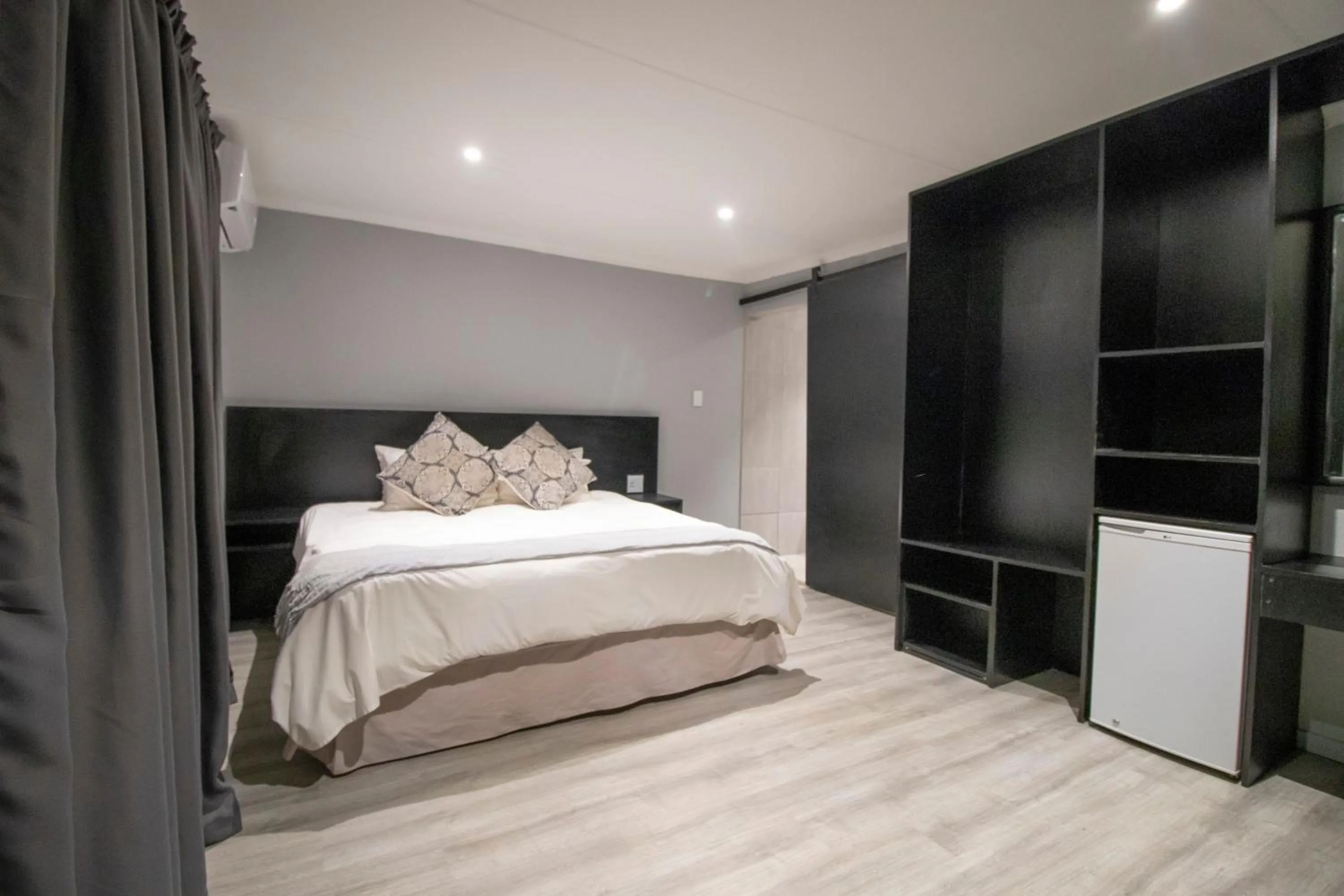 Bedroom, Bed in BON Hotel Rustenburg