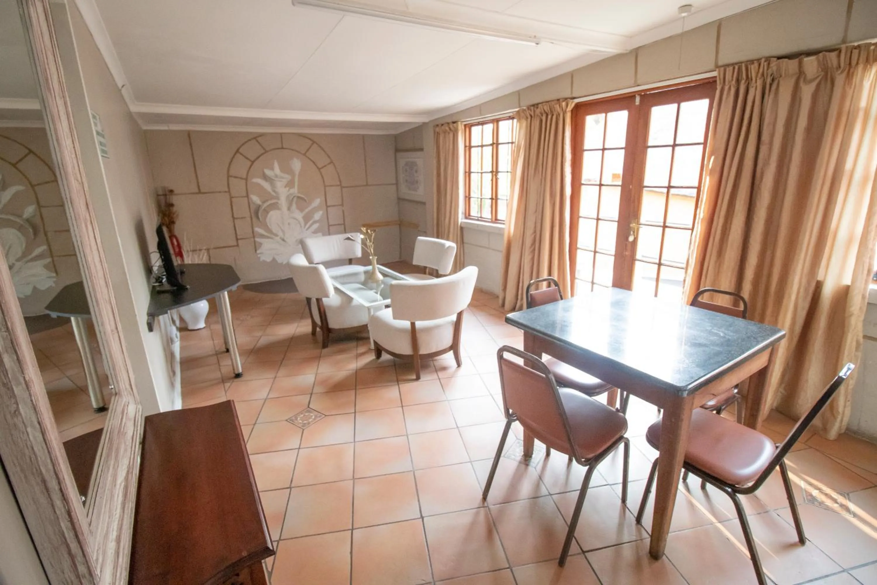 Seating area in BON Hotel Rustenburg