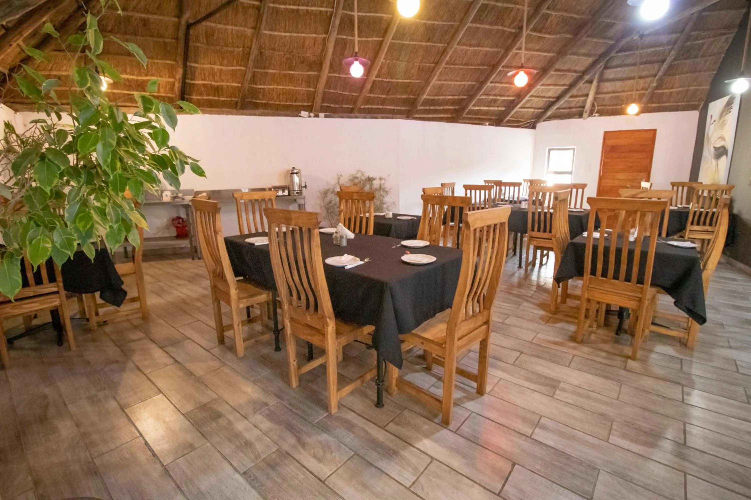 Restaurant/places to eat in BON Hotel Rustenburg