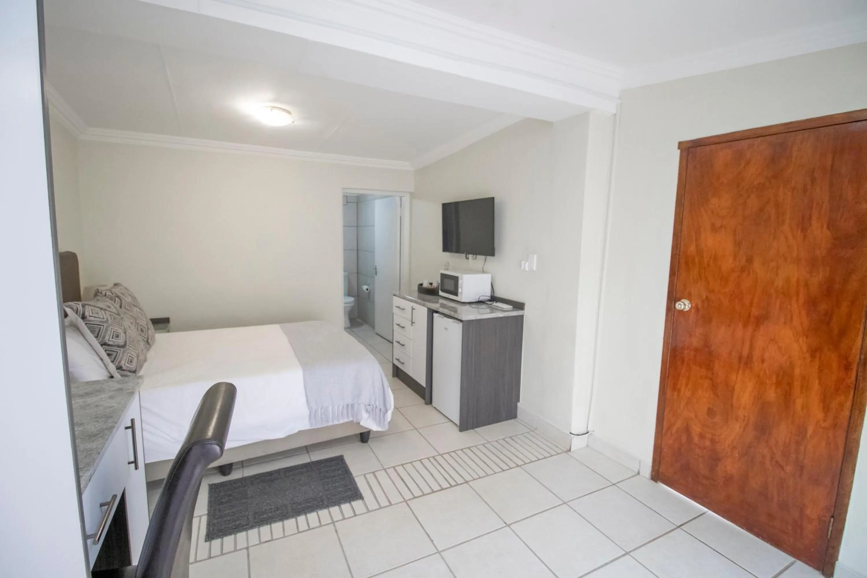 Bedroom, Bed in BON Hotel Rustenburg