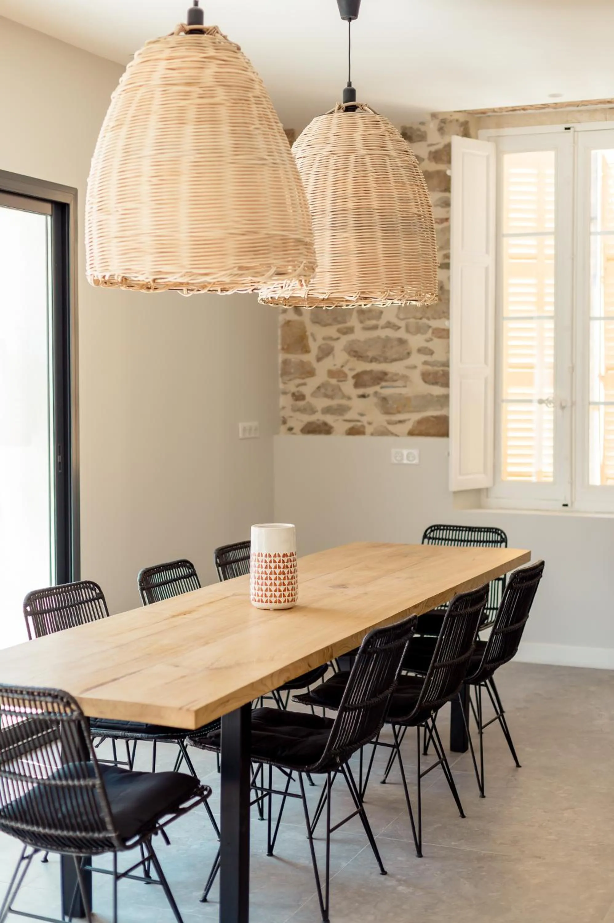 Meeting/conference room in UNE HISTOIRE DE FAMILLE