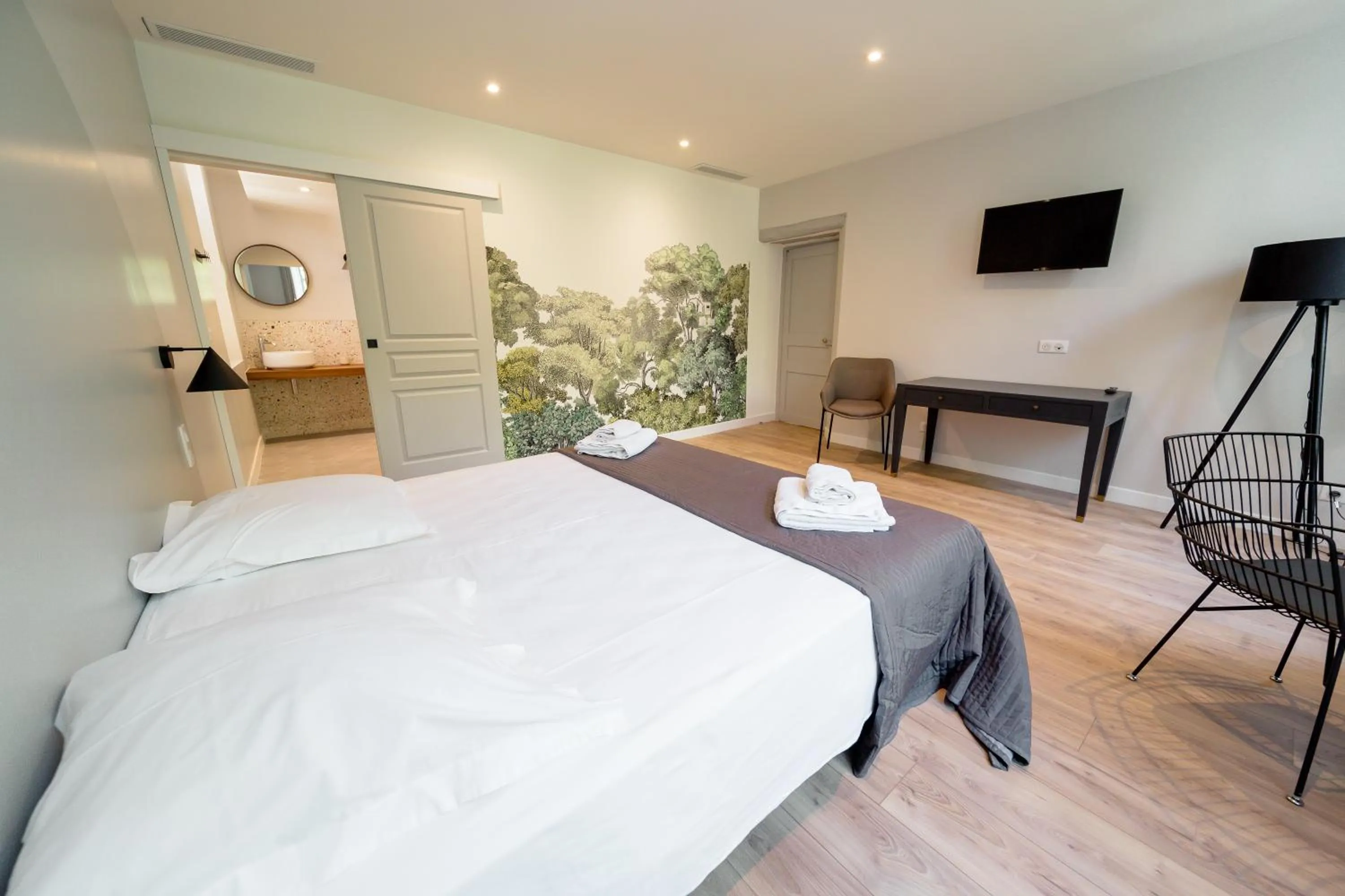 Bed in UNE HISTOIRE DE FAMILLE