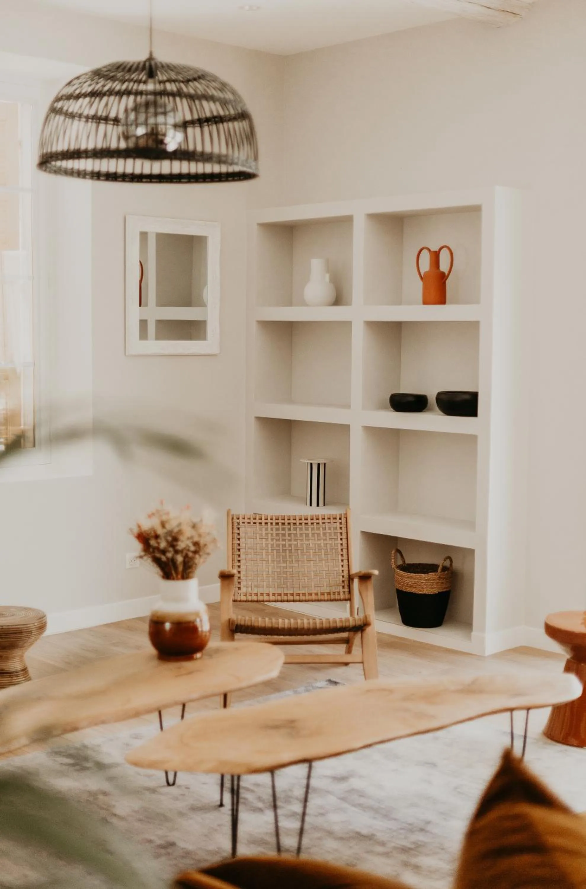 Seating area in UNE HISTOIRE DE FAMILLE