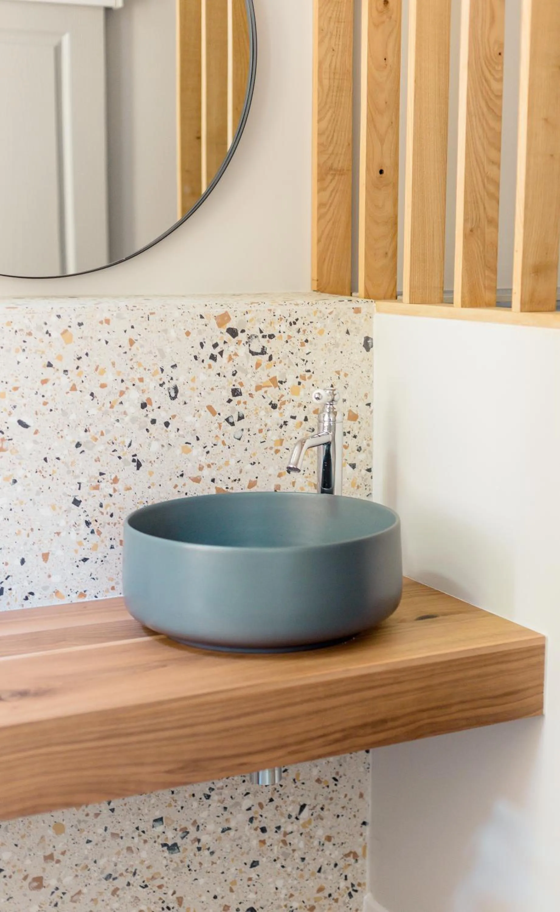 Bathroom in UNE HISTOIRE DE FAMILLE