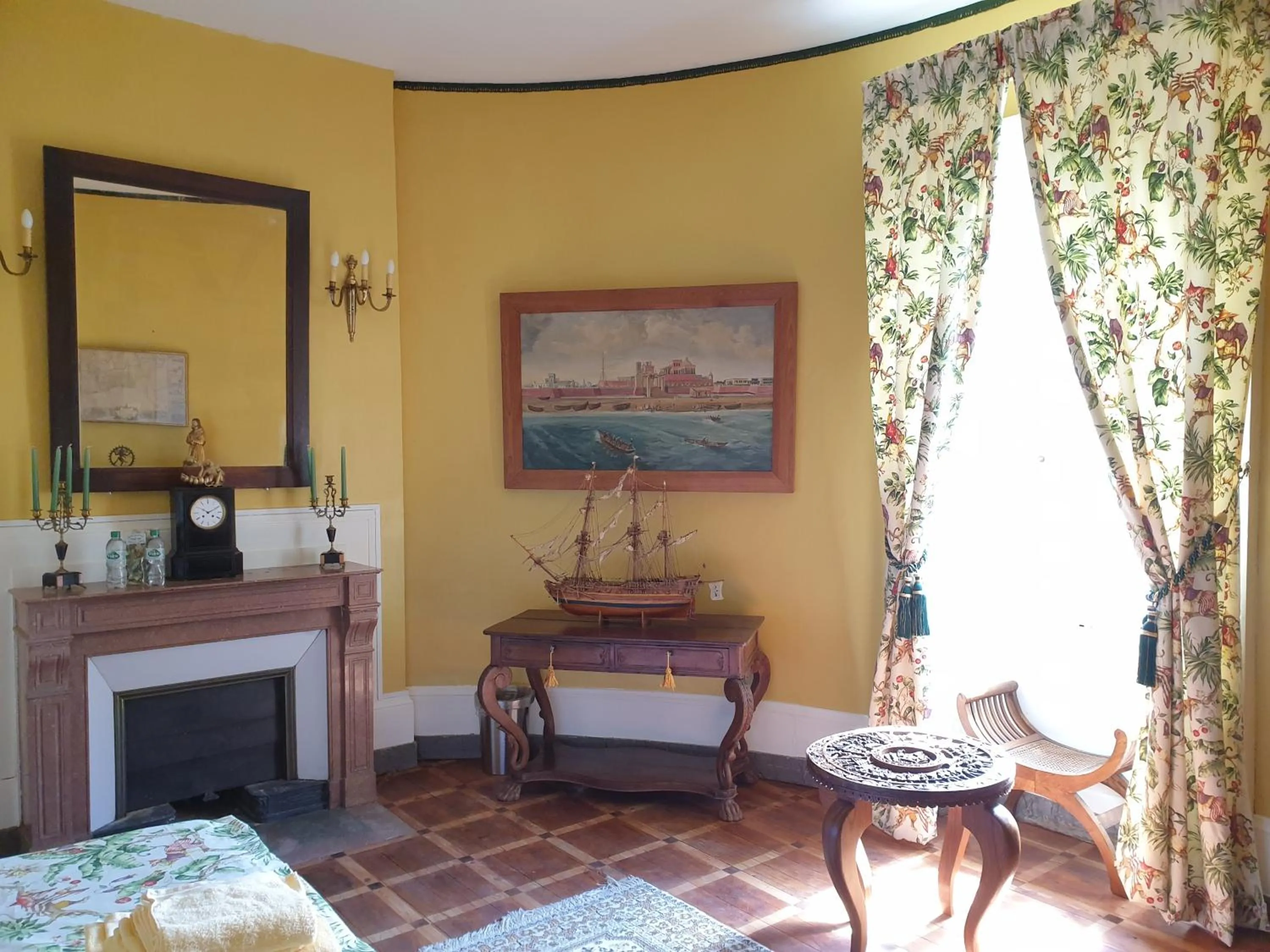 Photo of the whole room in Château de Saint Bonnet les Oules