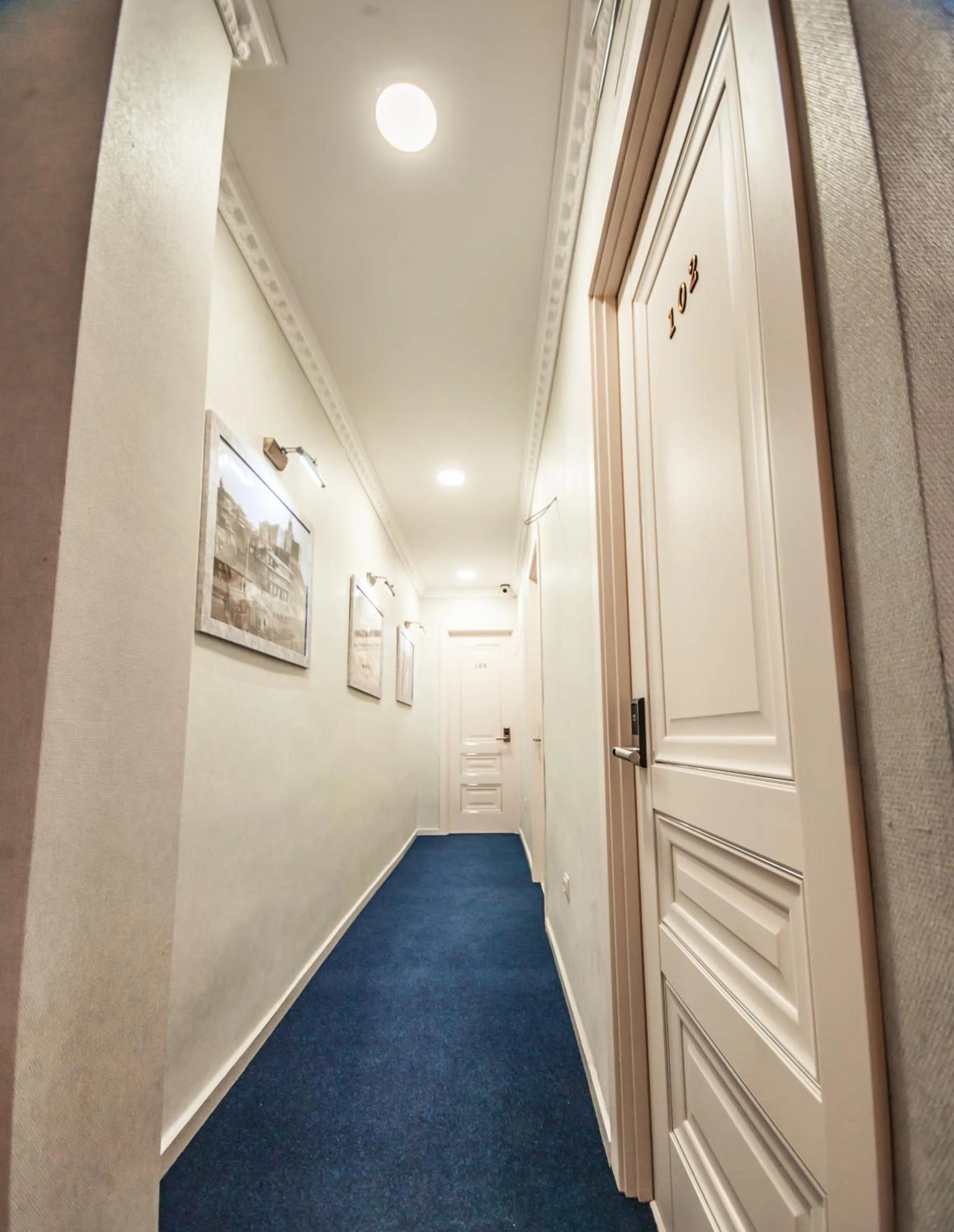 Facade/entrance in MUSMORE Boutique Hotel