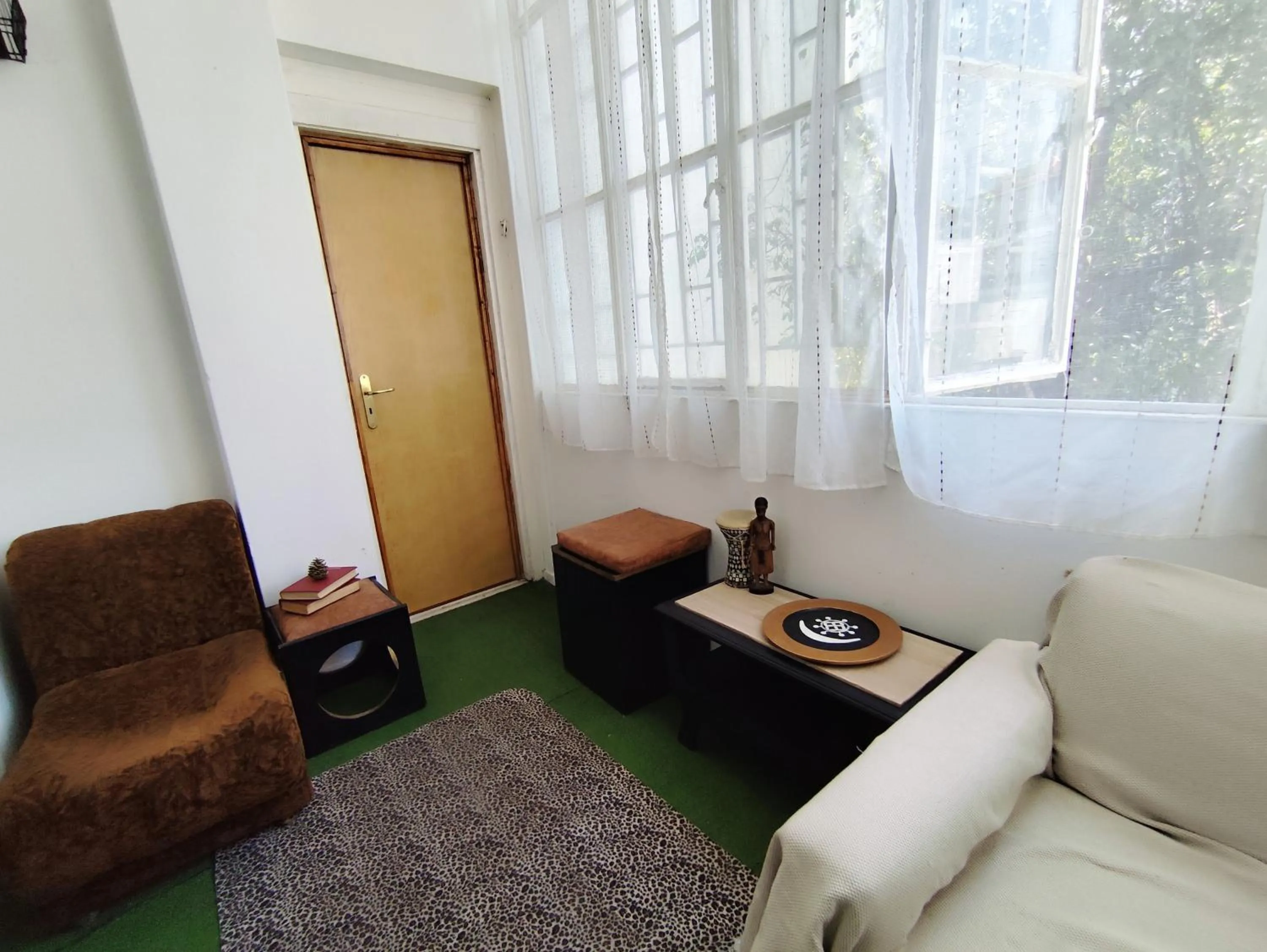 Cozy room in quiet neighbourhood