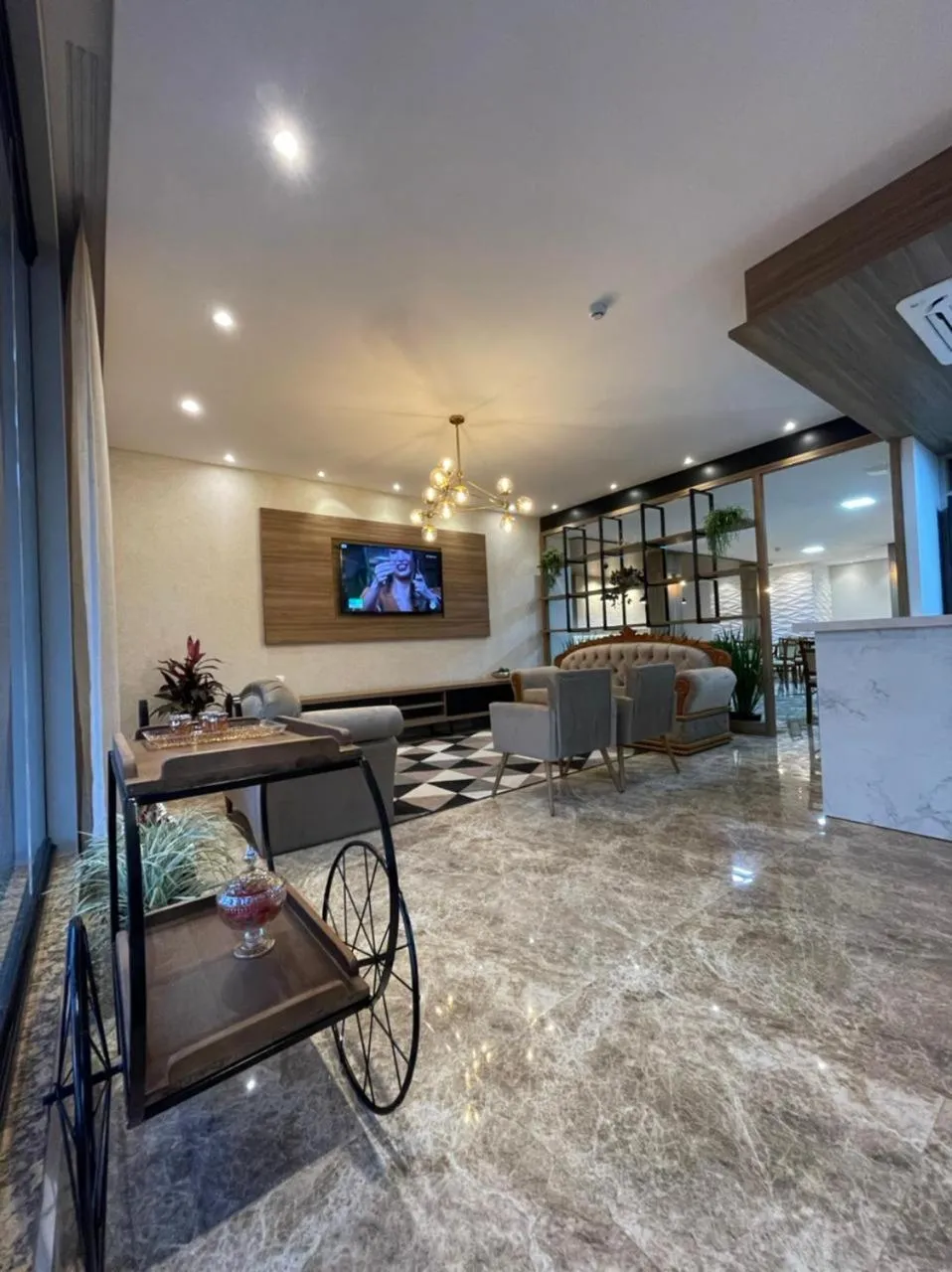 Communal lounge/ TV room in Arca's Executive Hotel