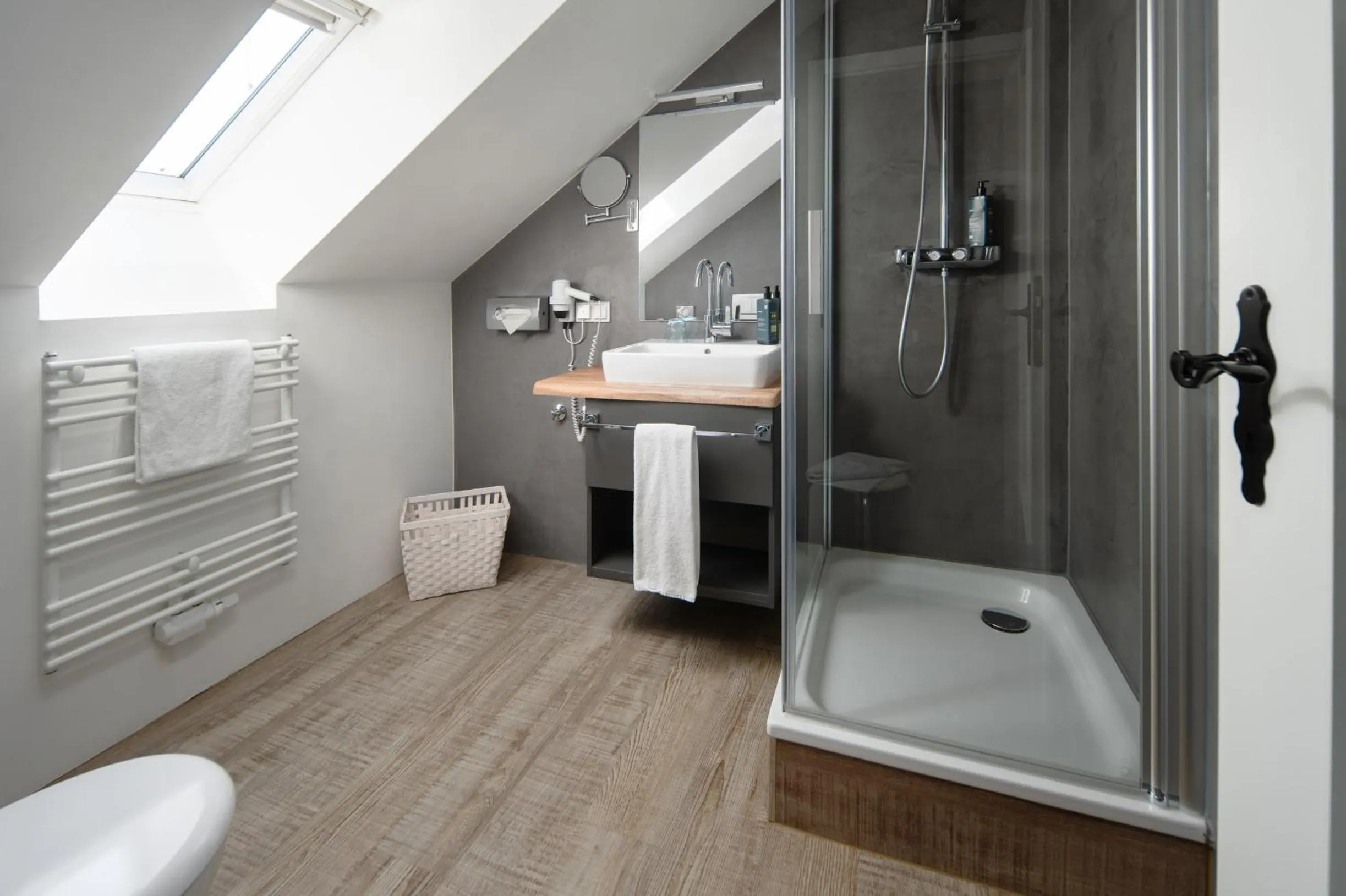 Shower in Kleinhuis Hotel Mellingburger Schleuse