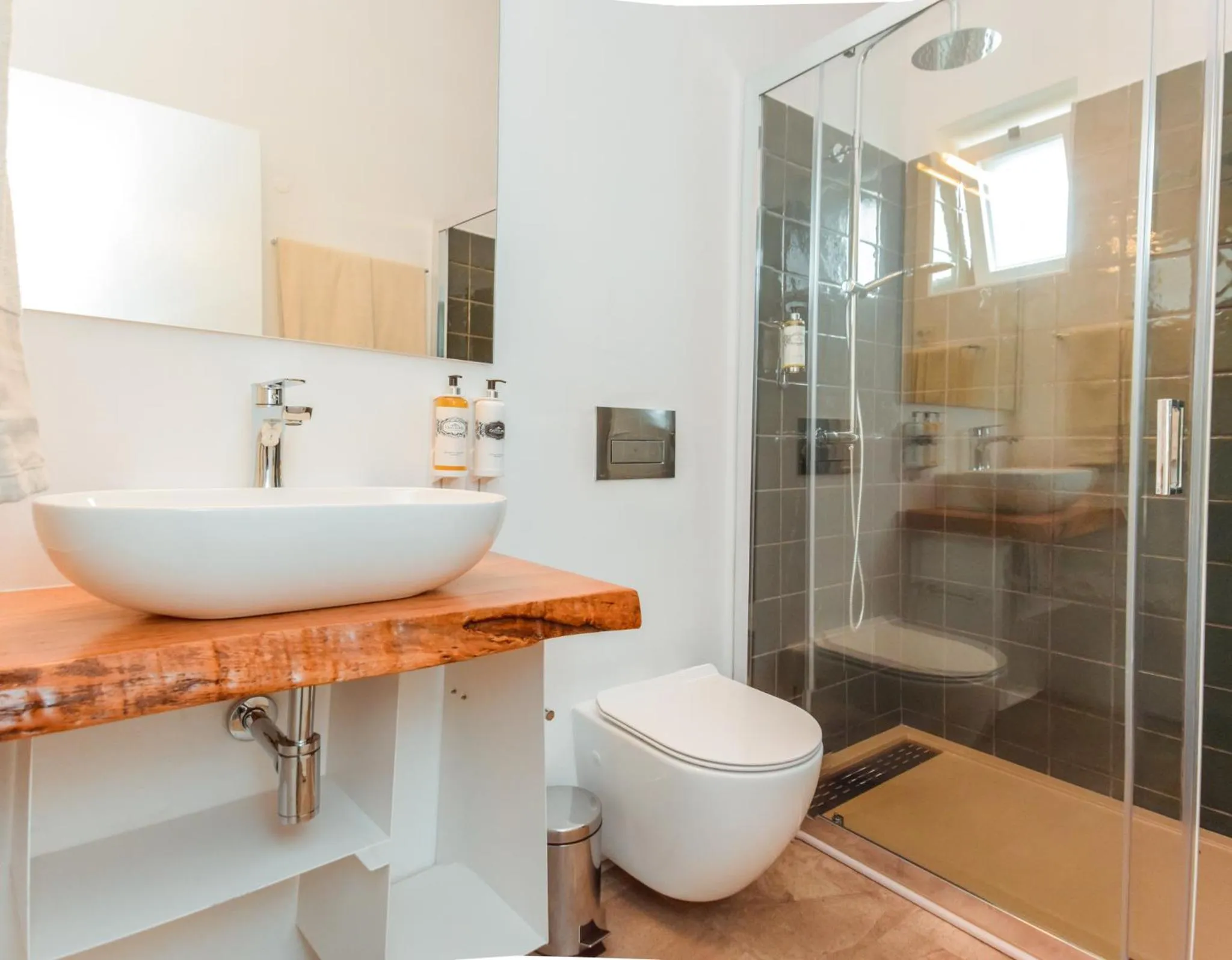 Bathroom in São Brás do Regedouro - Turismo na Aldeia