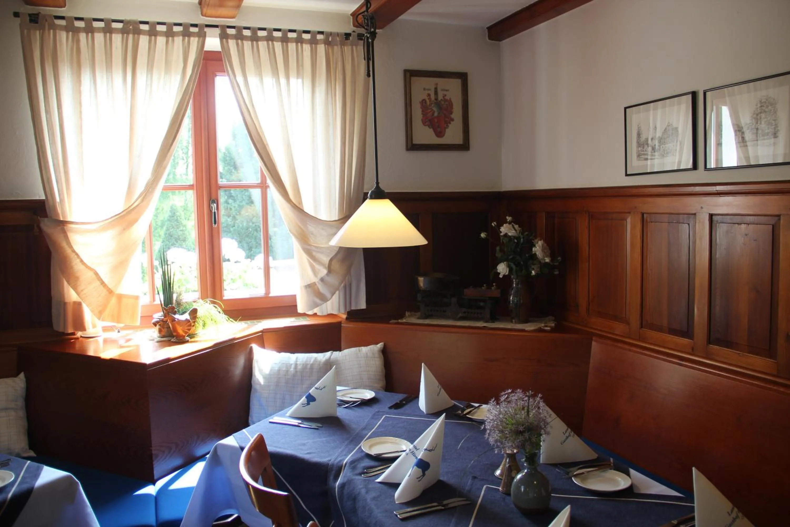 Restaurant/places to eat in Gasthof Landhotel Hirsch