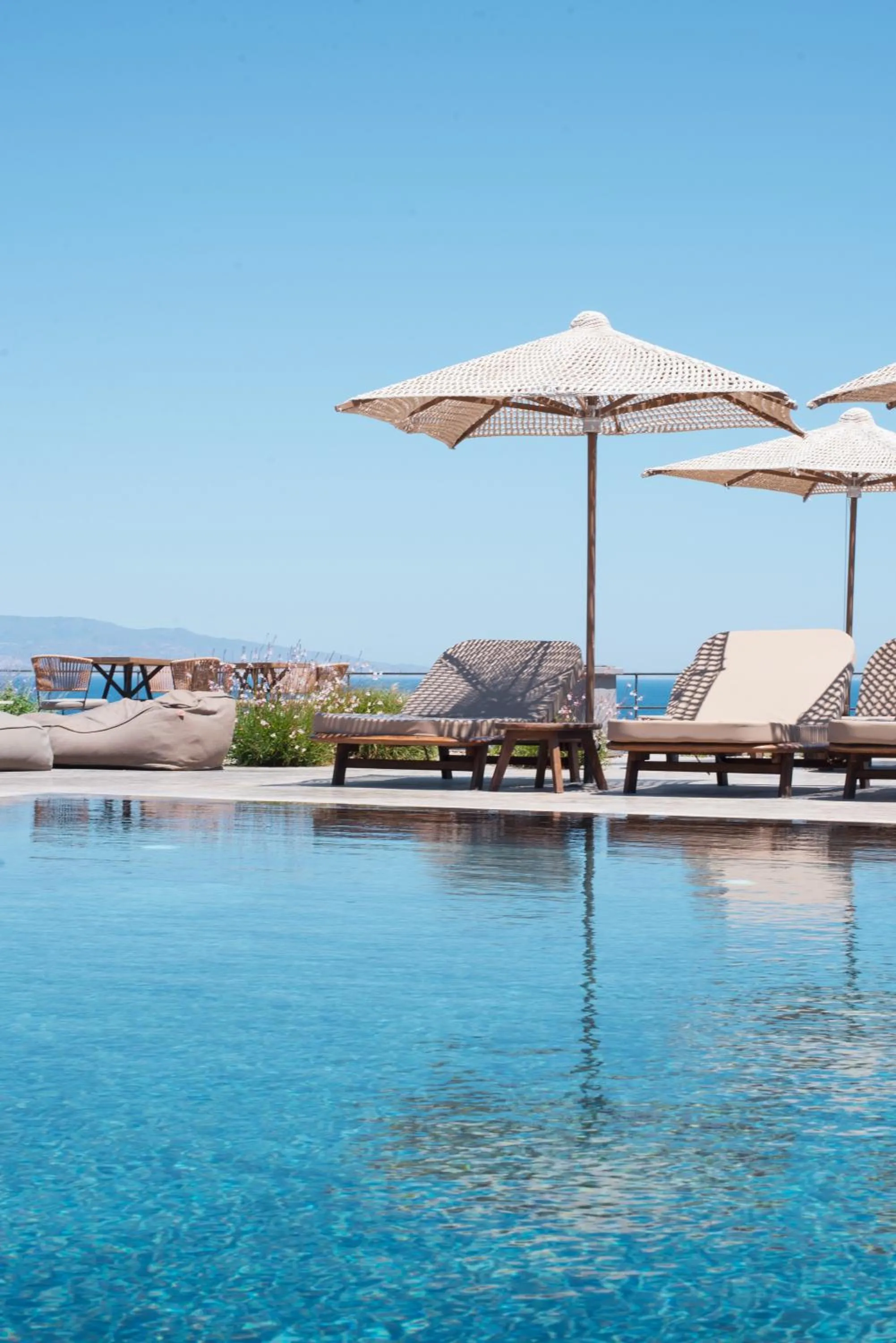 Property building in Colombos Beachfront