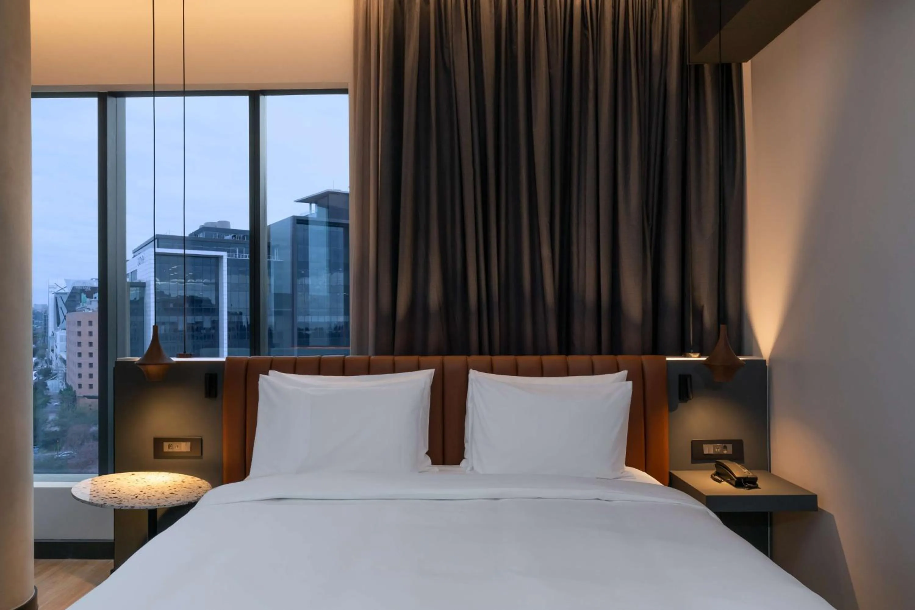 Bed in Radisson RED Hotel Johannesburg Rosebank