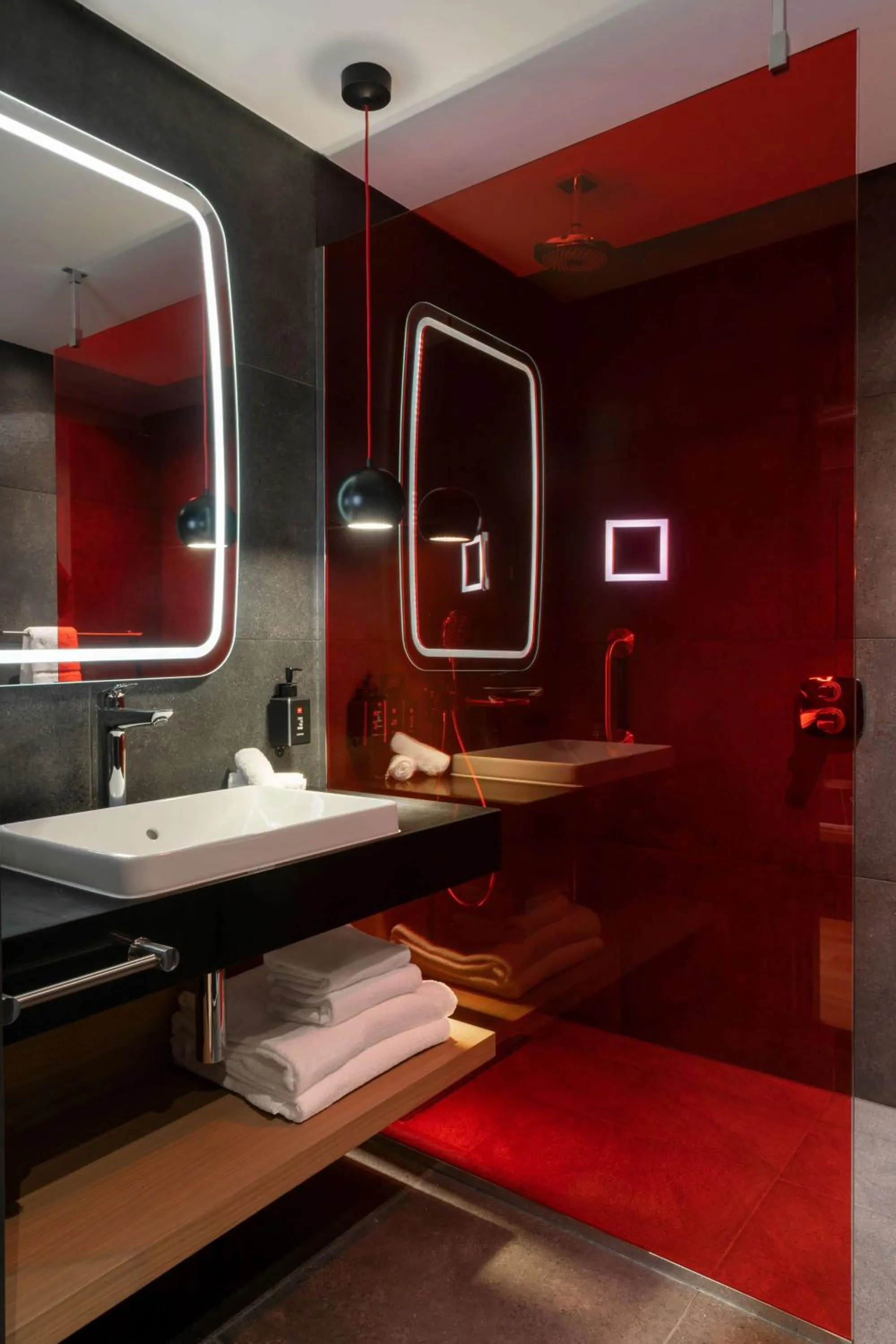 Shower in Radisson RED Hotel Johannesburg Rosebank