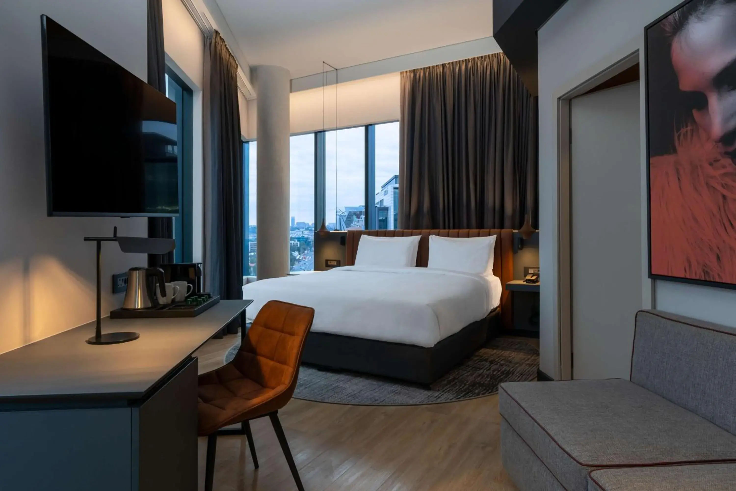 One-Bedroom Suite with Lounge Access in Radisson RED Hotel Johannesburg Rosebank One-Bedroom Suite with Lounge Access in Radisson RED Hotel Johannesburg Rosebank