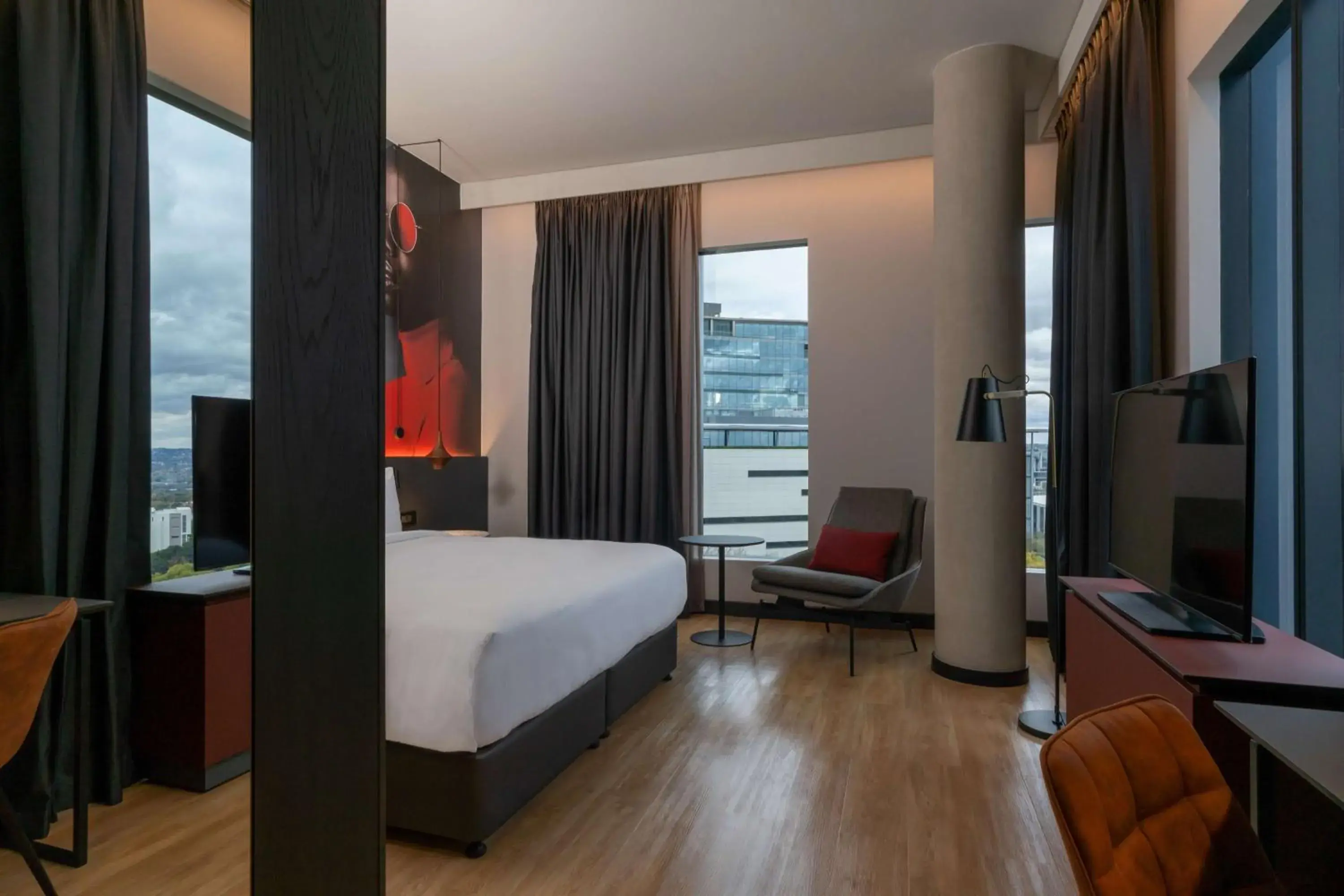 Junior Suite with Lounge Access in Radisson RED Hotel Johannesburg Rosebank Junior Suite with Lounge Access in Radisson RED Hotel Johannesburg Rosebank