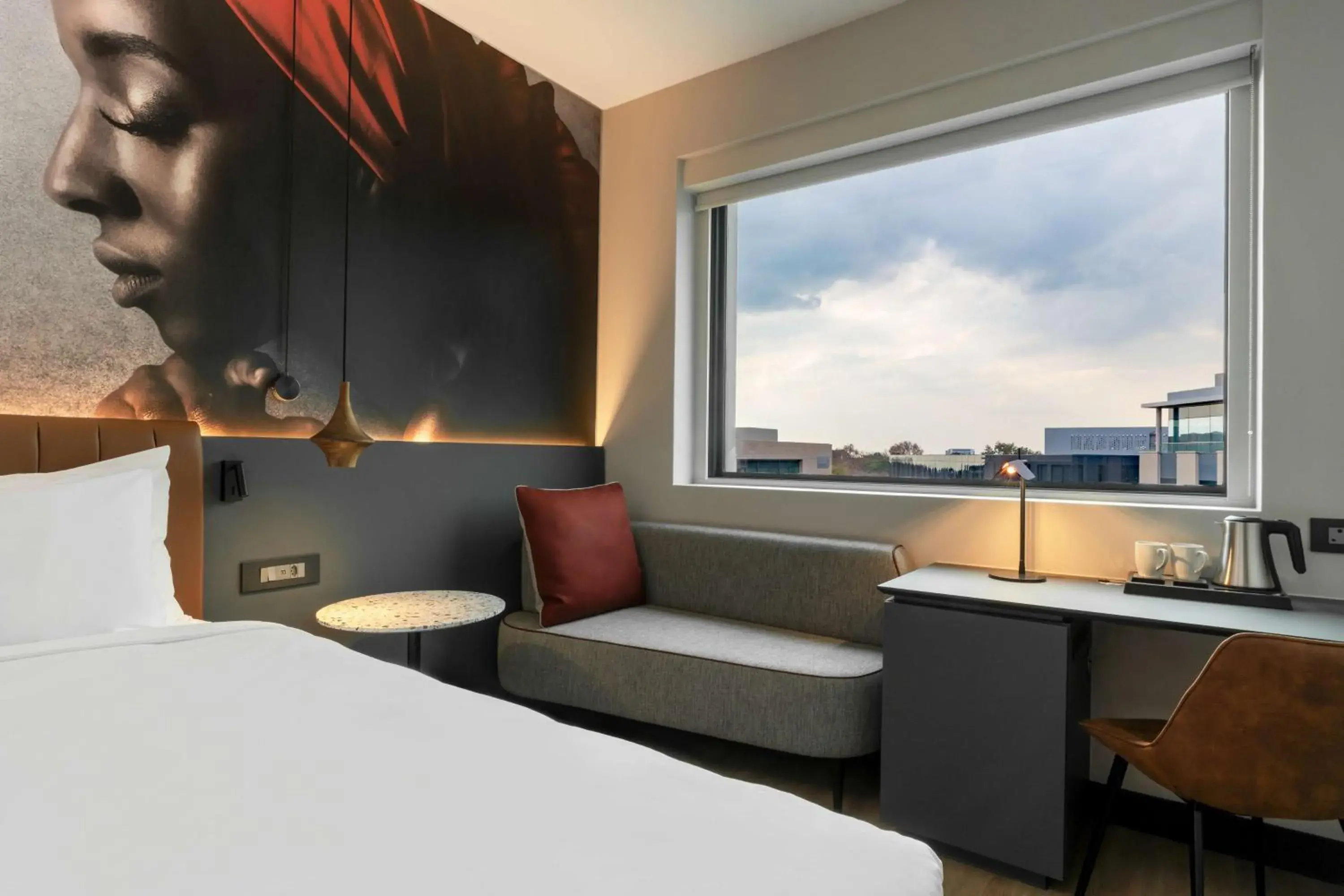 Executive Room with Lounge Access in Radisson RED Hotel Johannesburg Rosebank Executive Room with Lounge Access in Radisson RED Hotel Johannesburg Rosebank