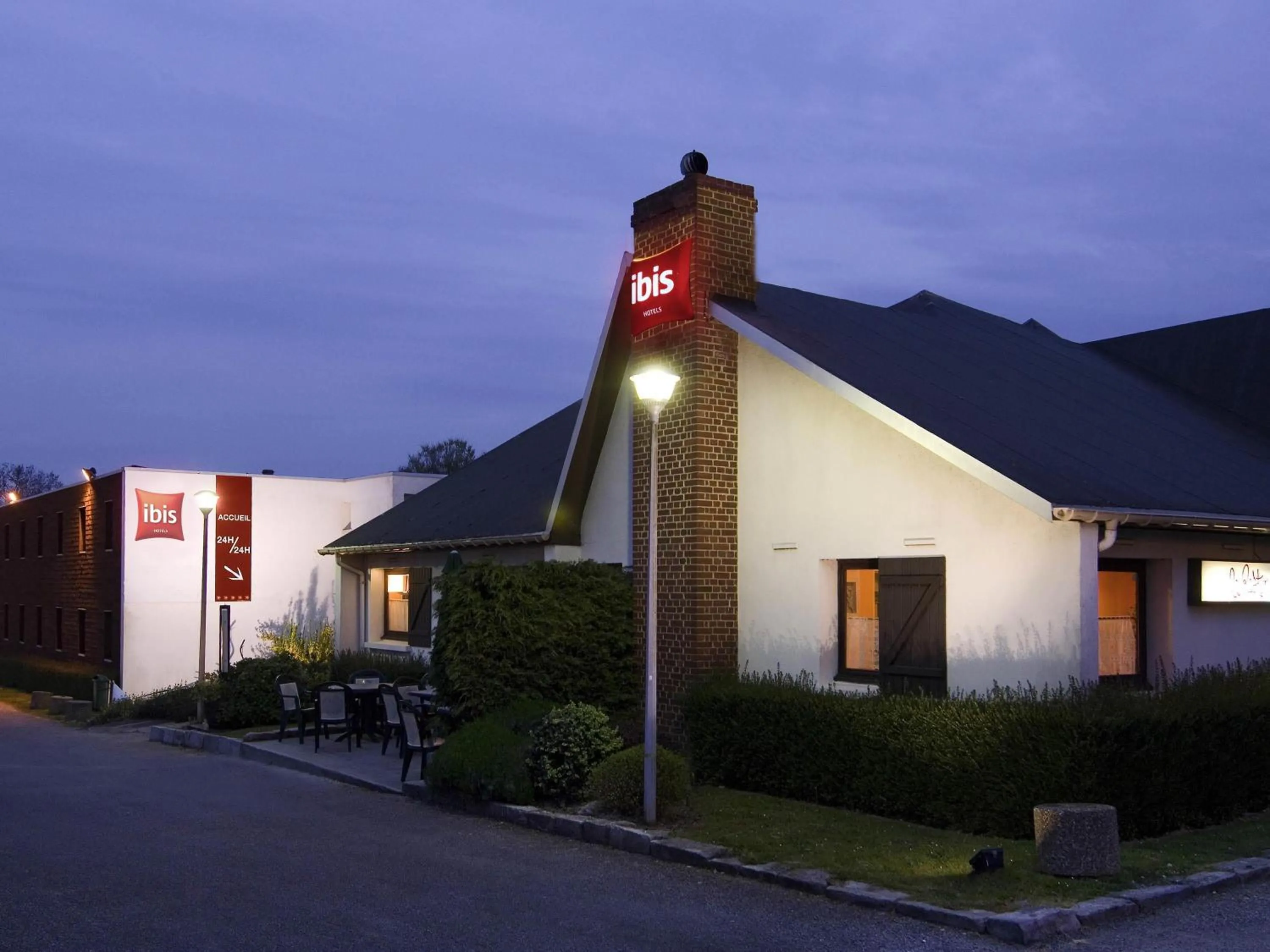 Restaurant/places to eat in ibis Dieppe Le Val Druel